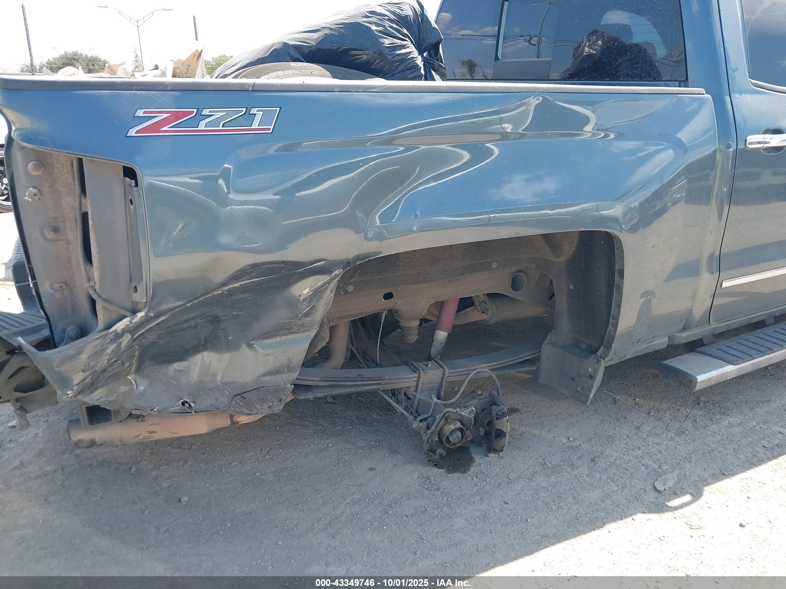 CHEVROLET SILVERADO image 6