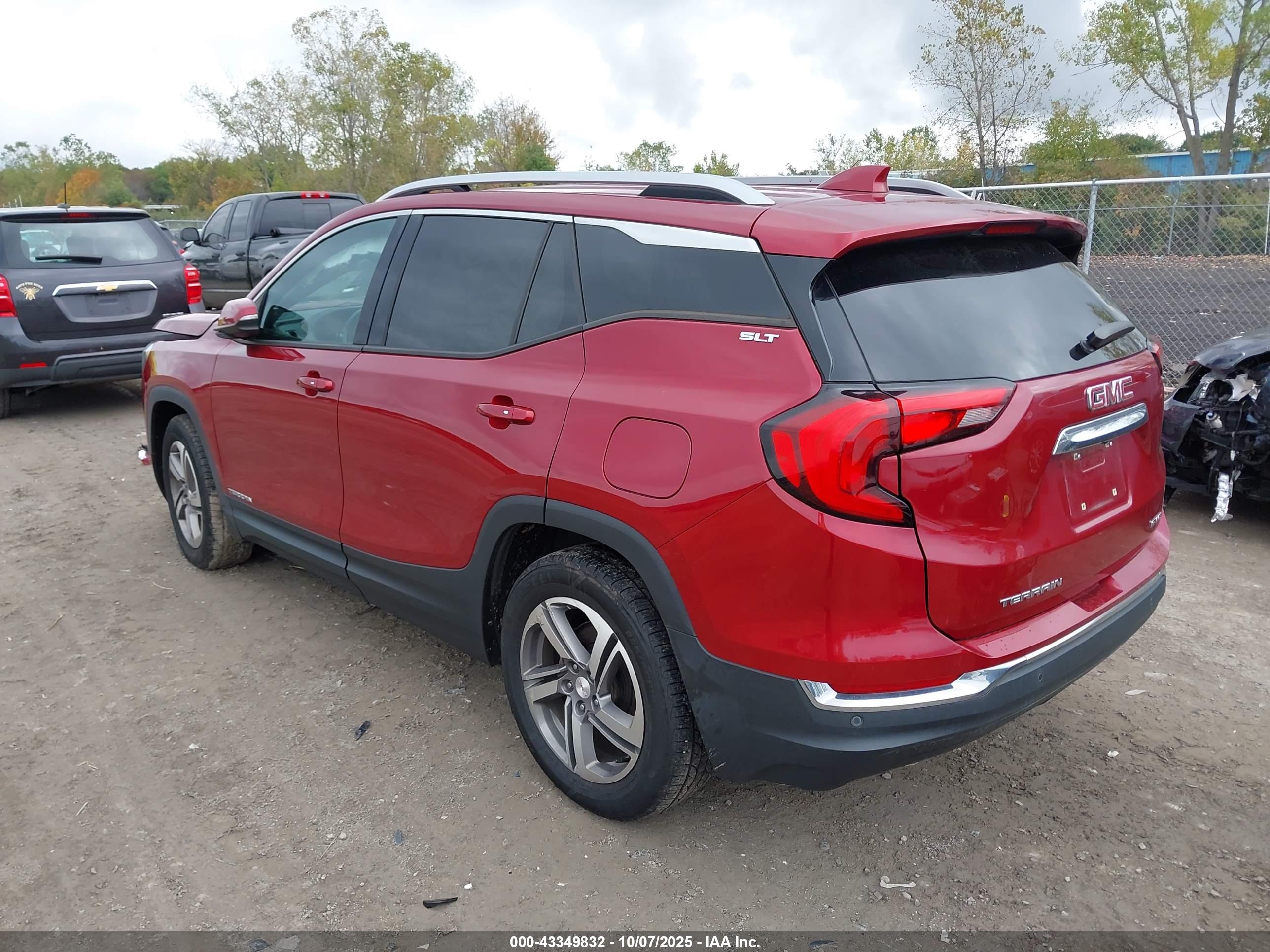 GMC TERRAIN image 3
