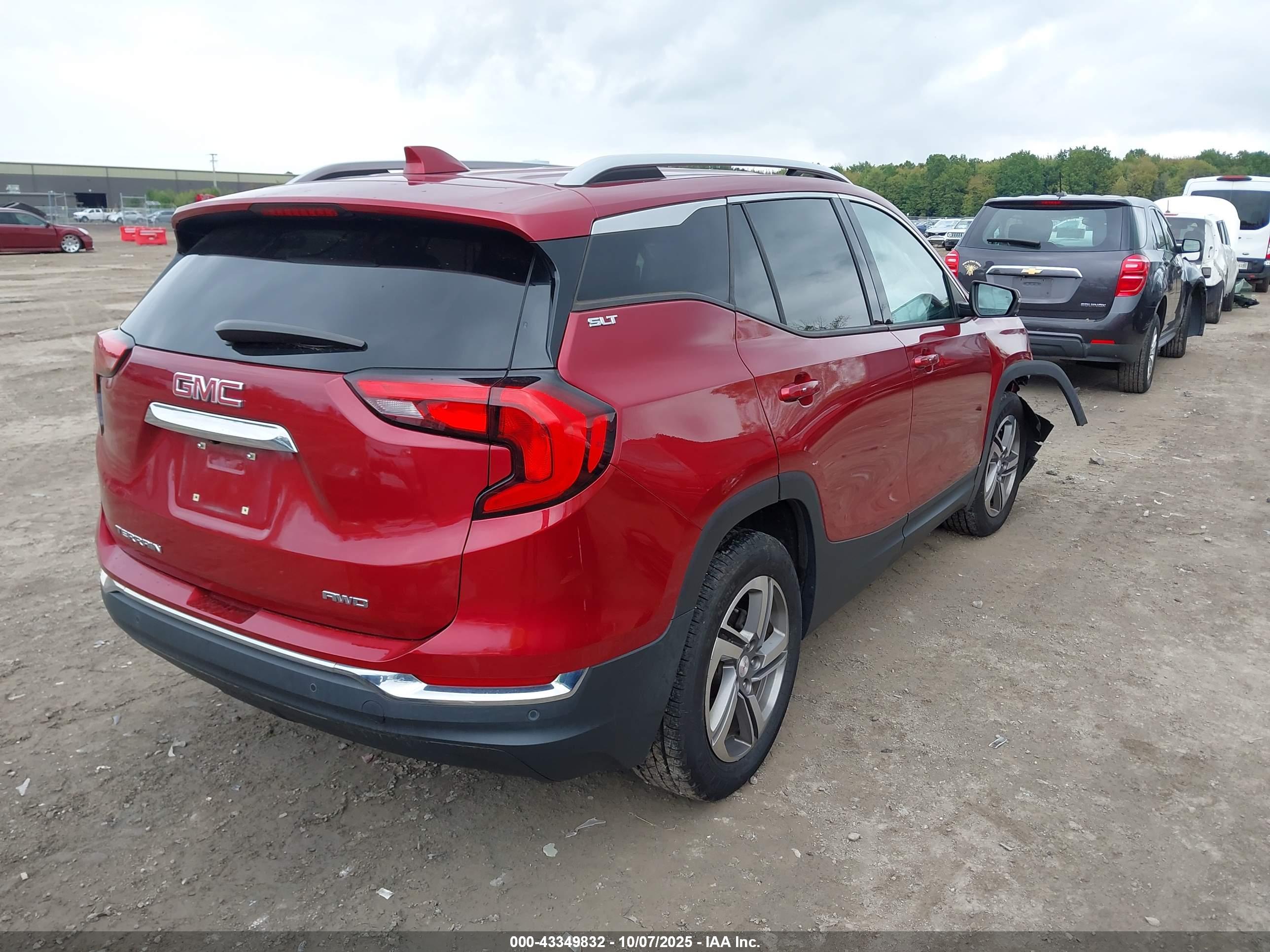 GMC TERRAIN image 4