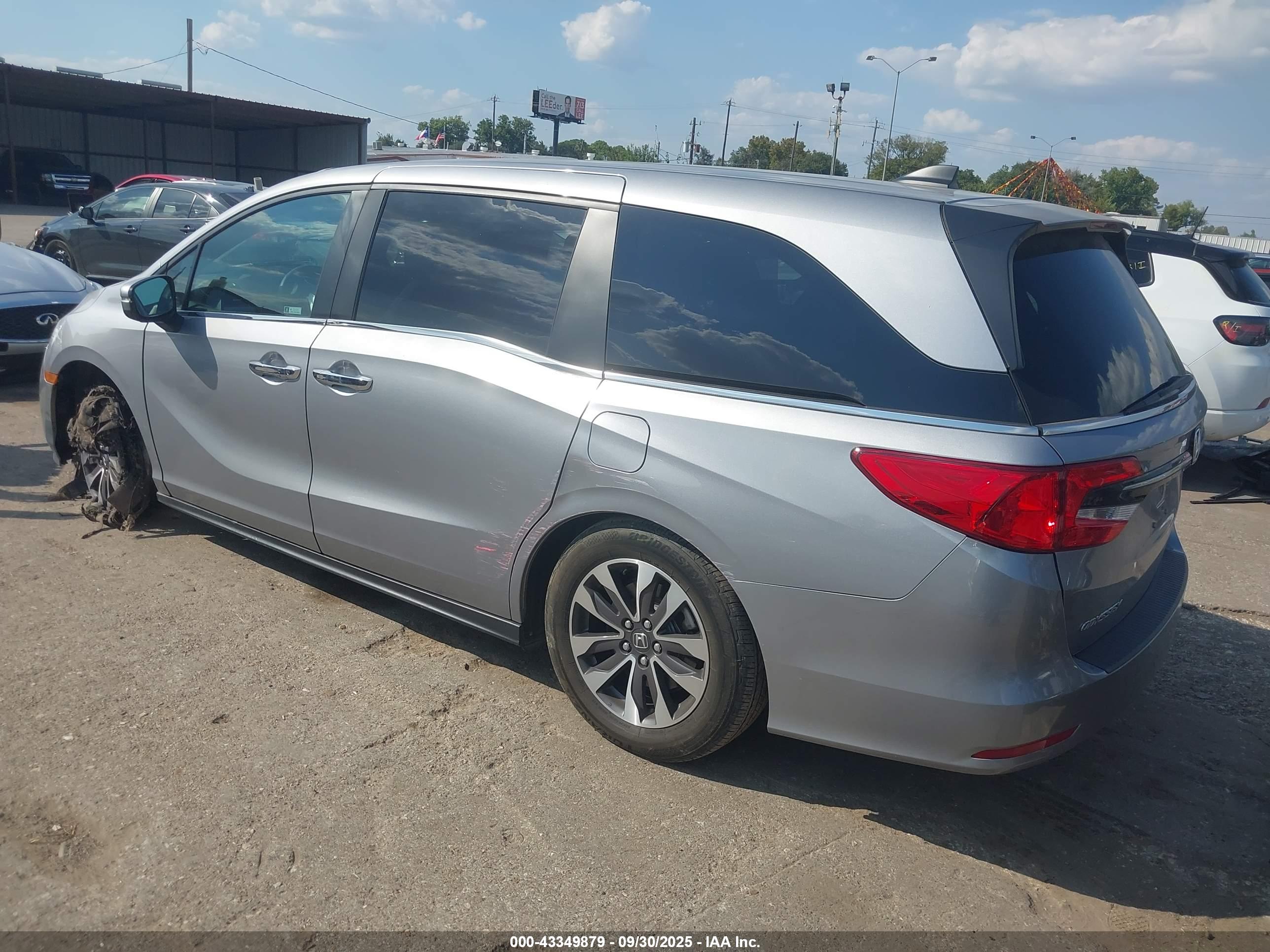 HONDA ODYSSEY image 3