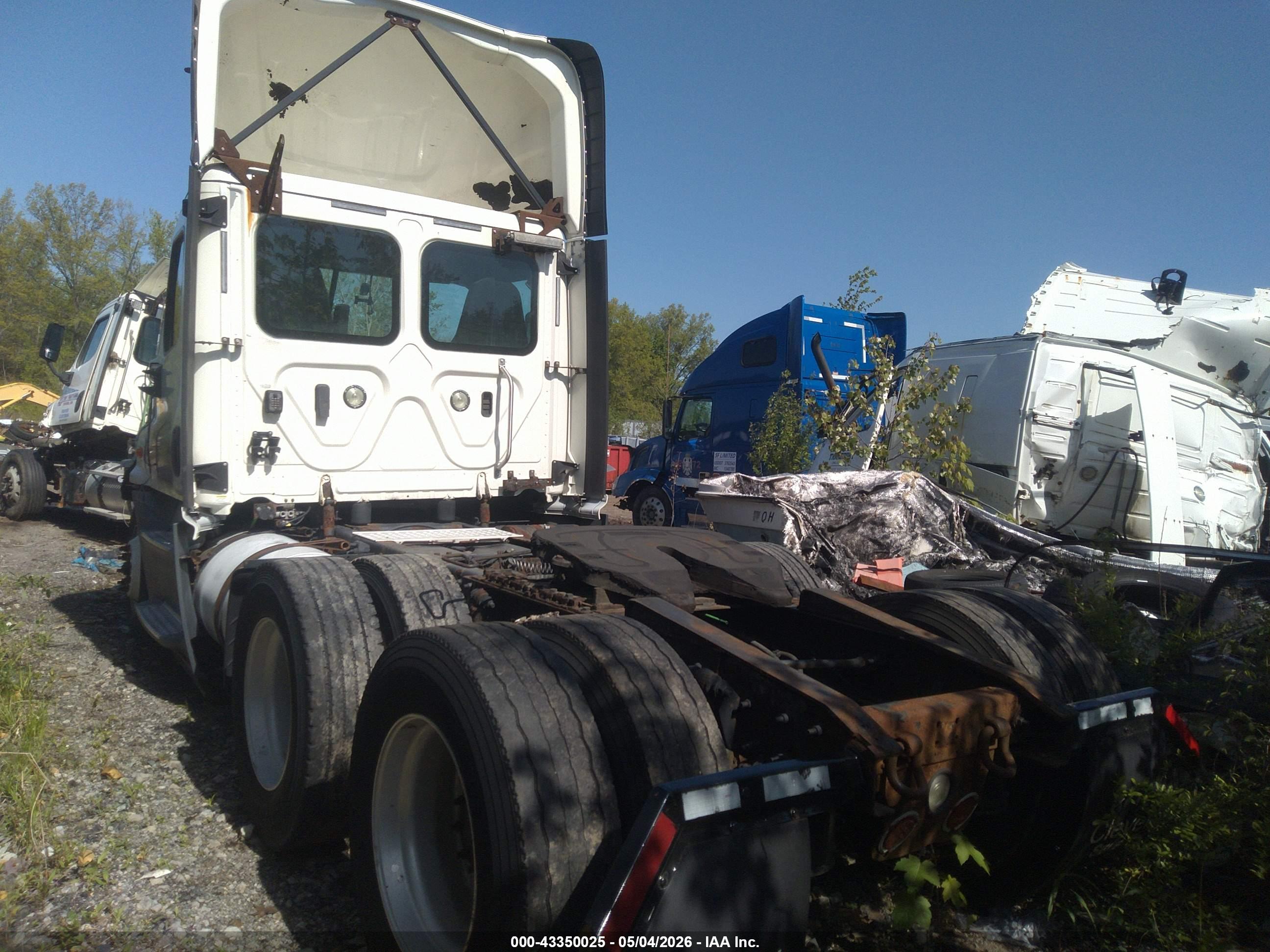 FREIGHTLINER CASCADIA image 4