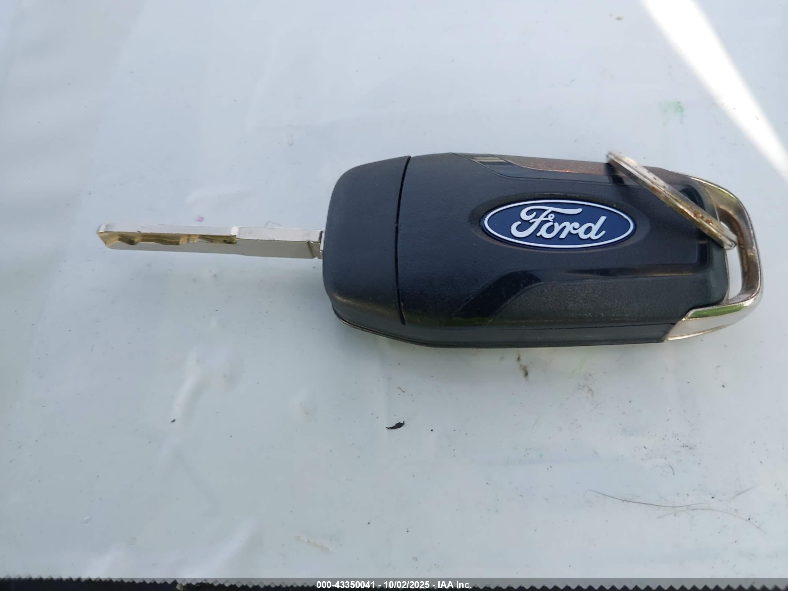FORD TRANSIT-250 image 11
