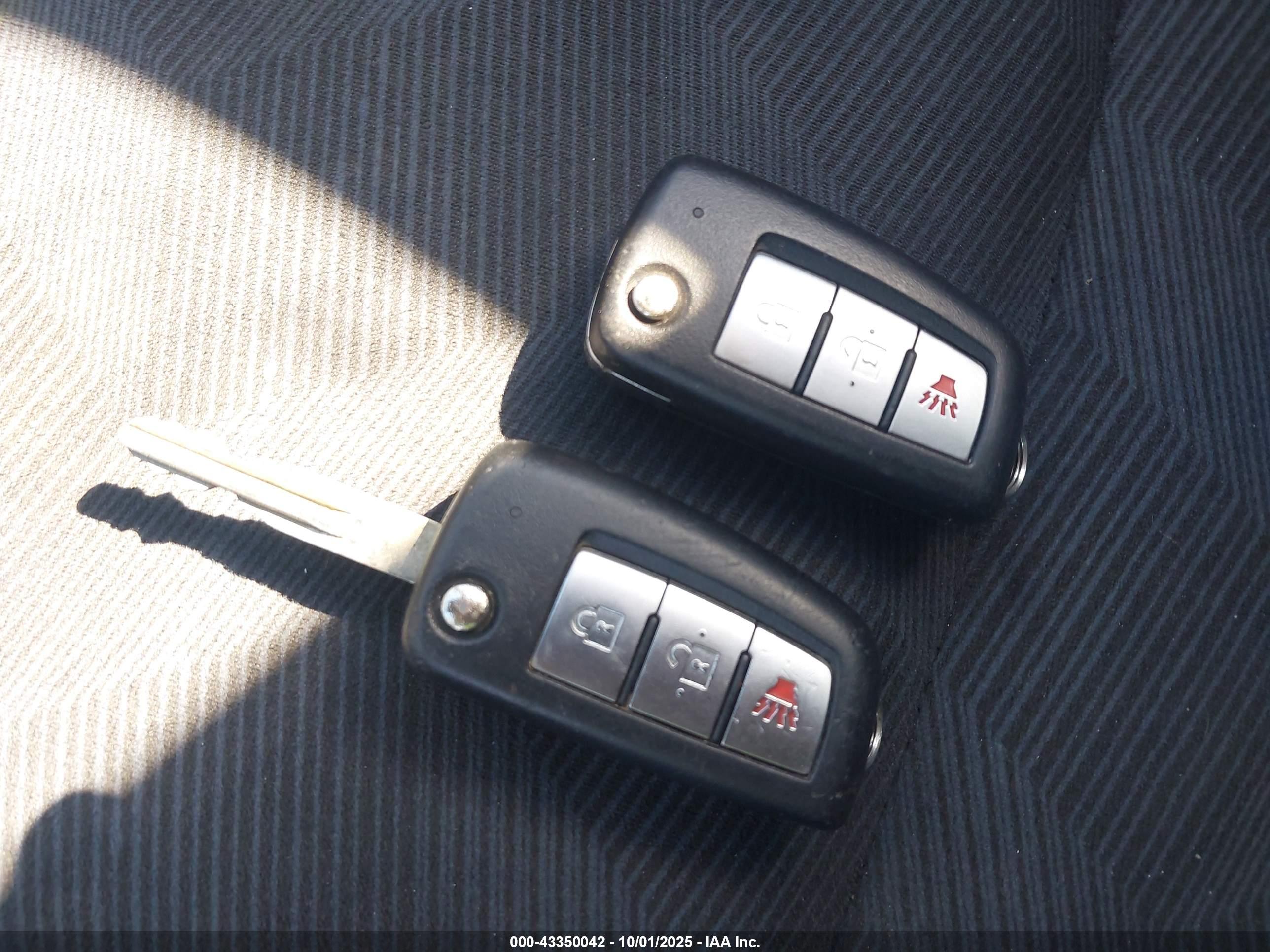 NISSAN ROGUE image 11