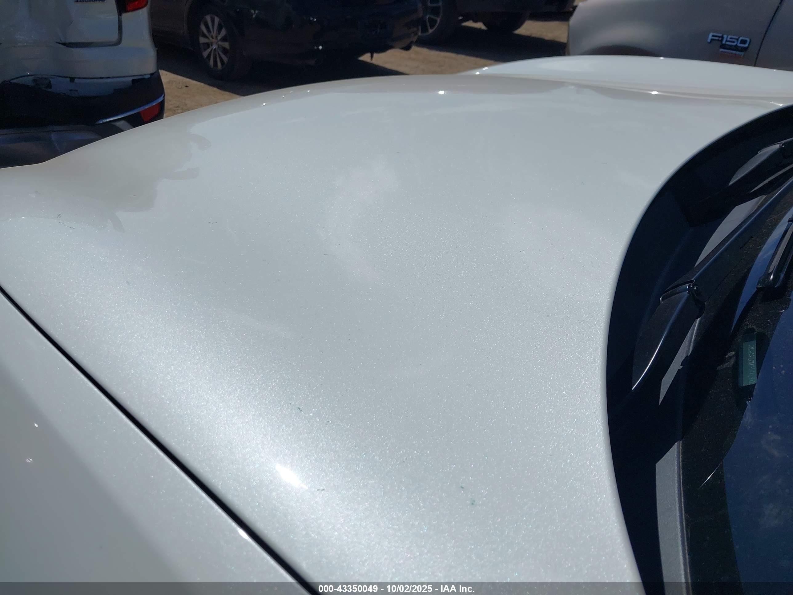 INFINITI QX70 image 6