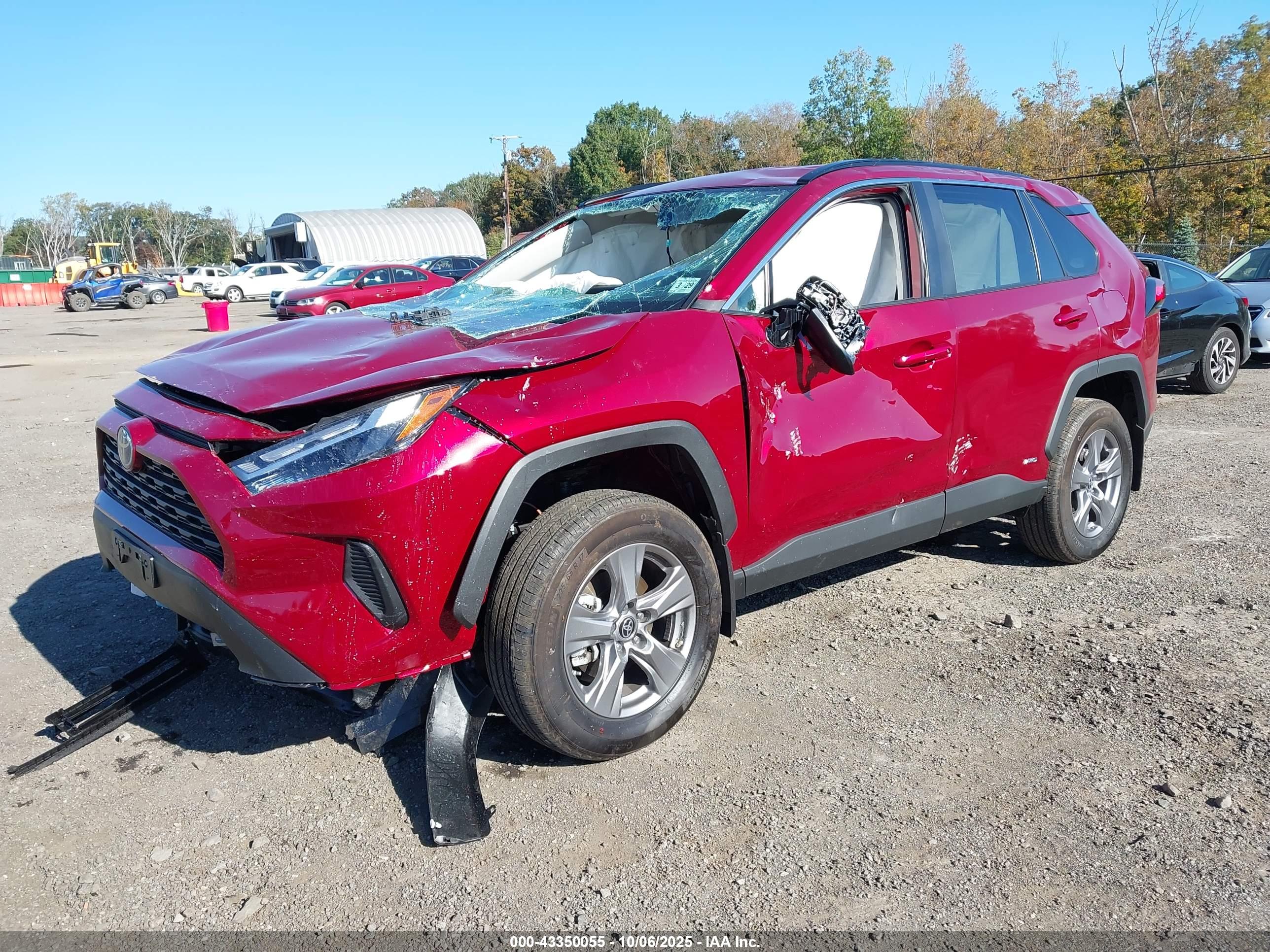 TOYOTA RAV4 image 2