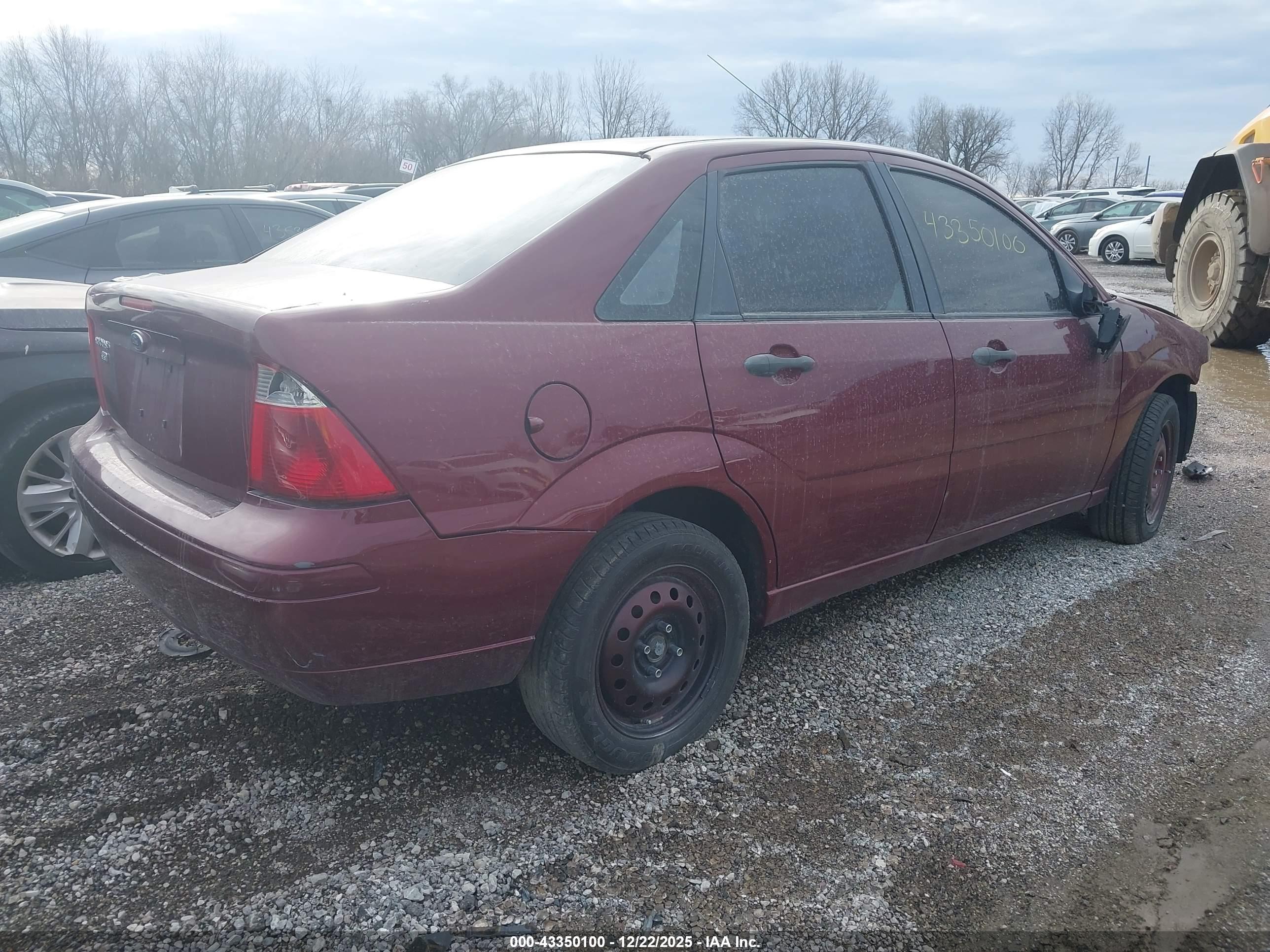 FORD FOCUS image 4