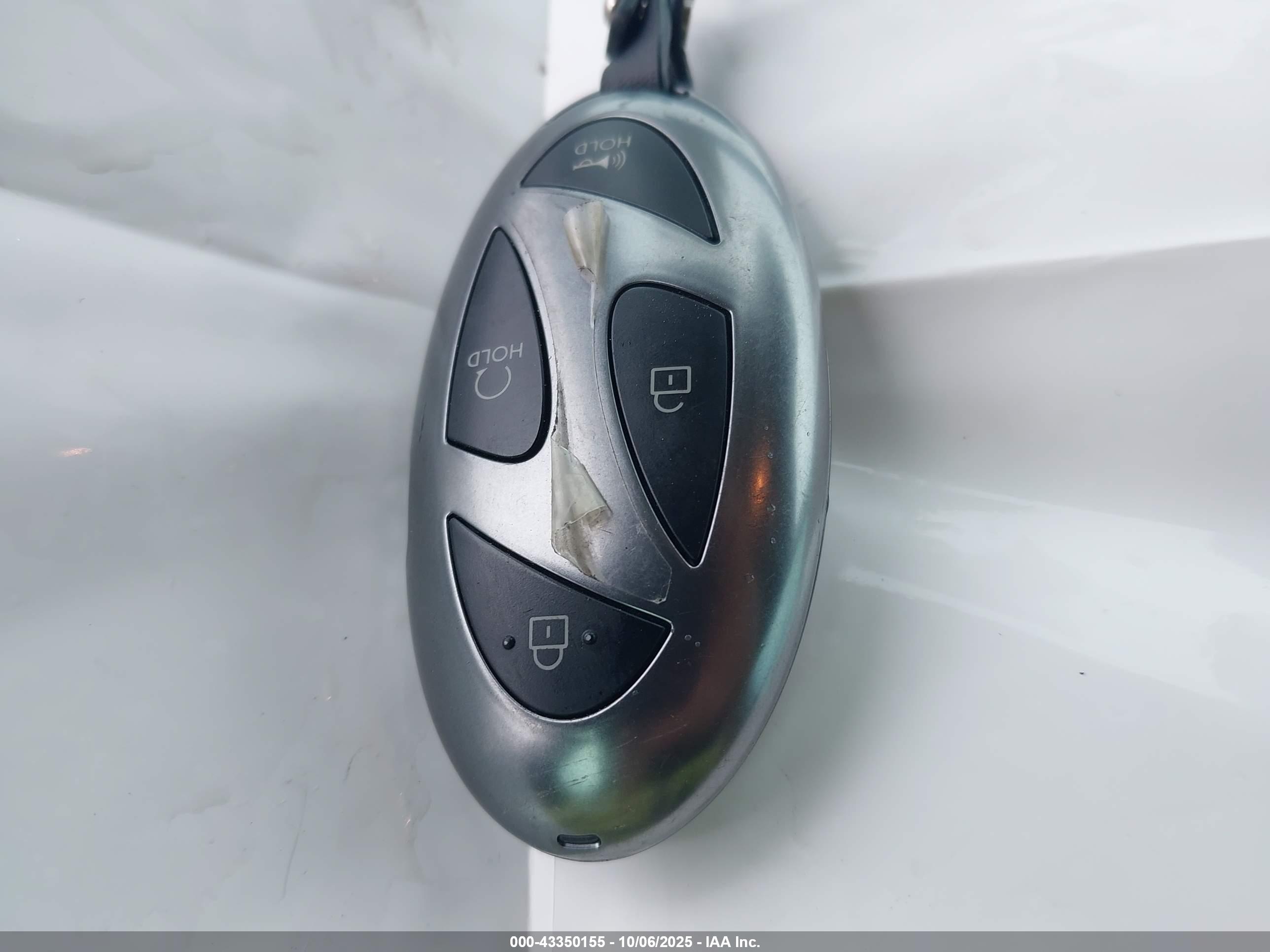 HYUNDAI ELANTRA image 11