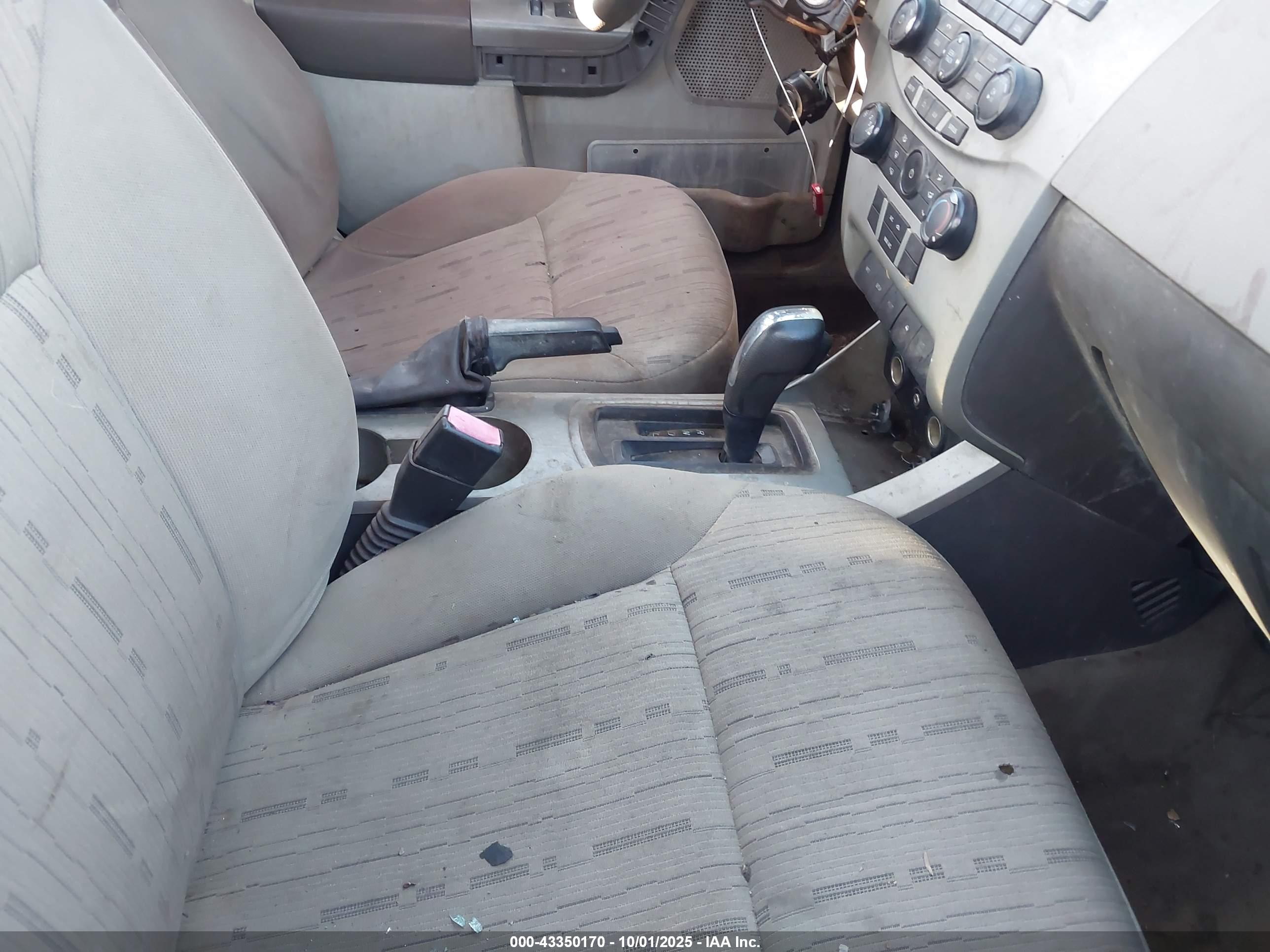 FORD FOCUS image 5