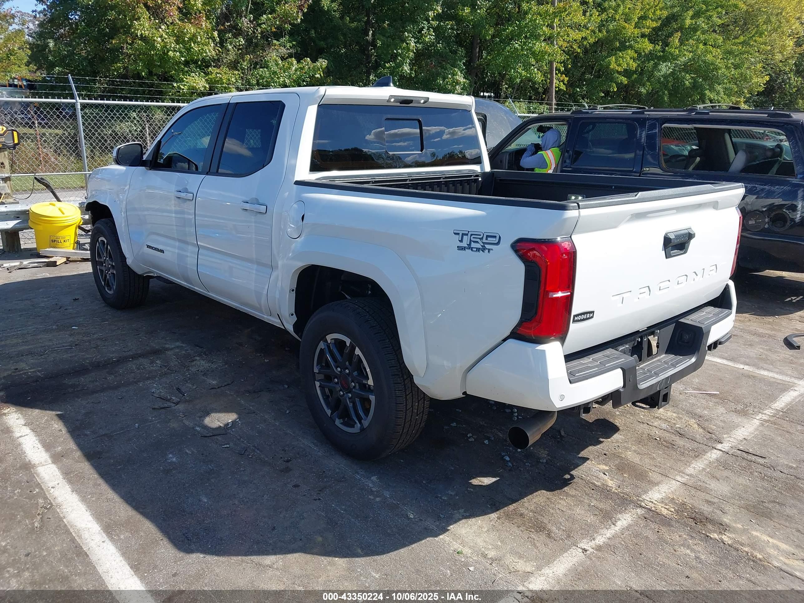 TOYOTA TACOMA image 3