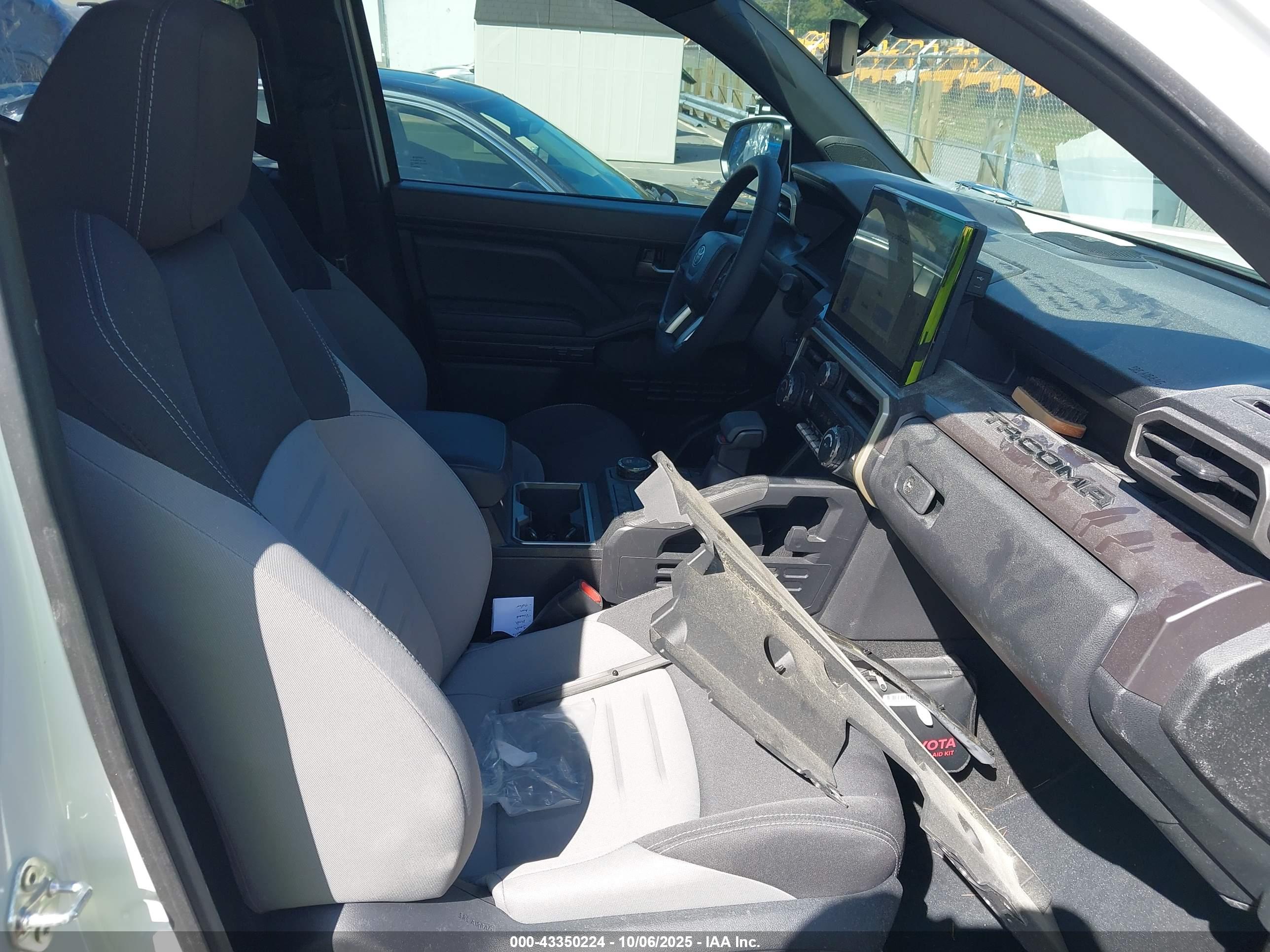 TOYOTA TACOMA image 5