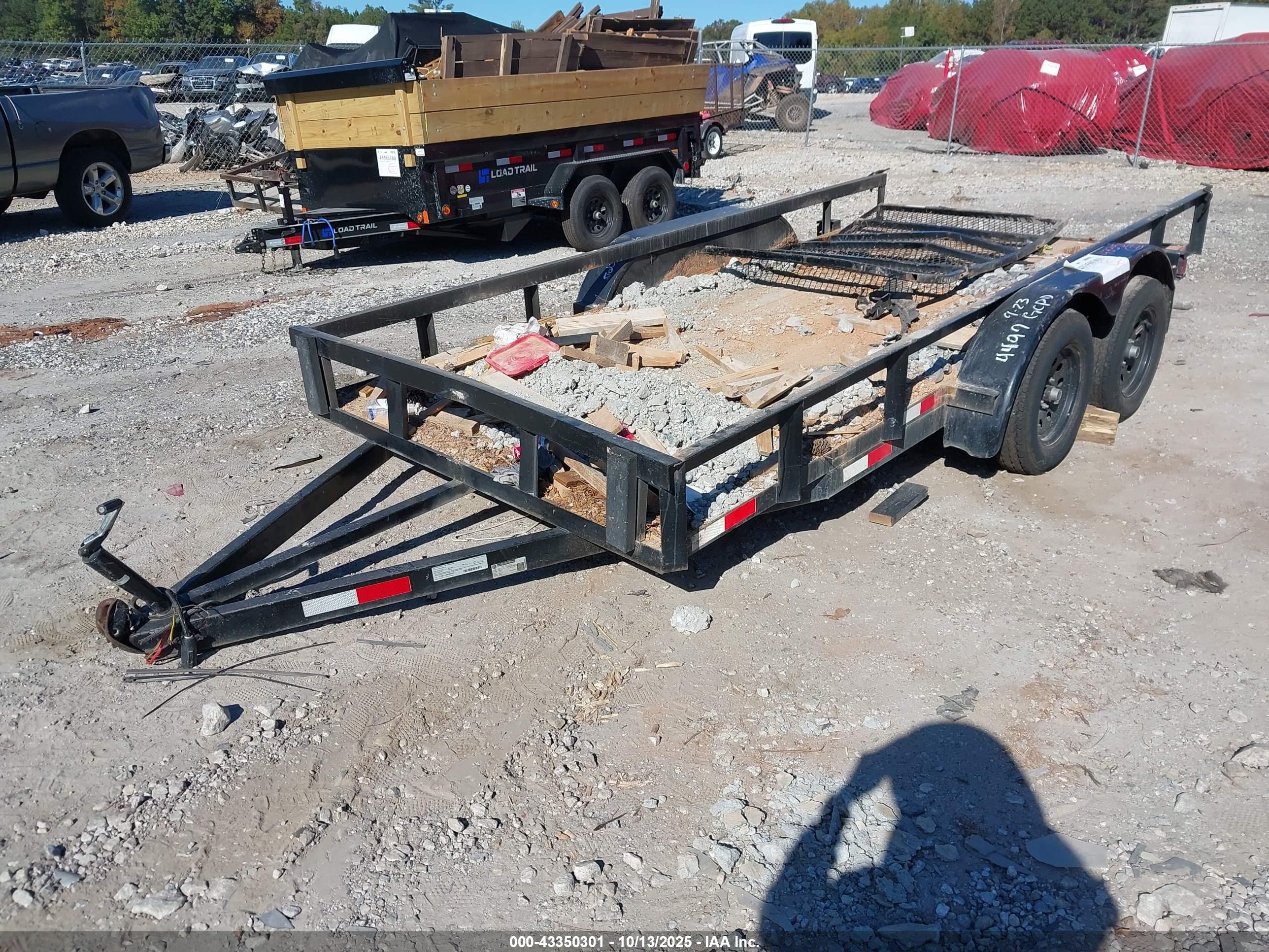 TRAILER TOP image 2