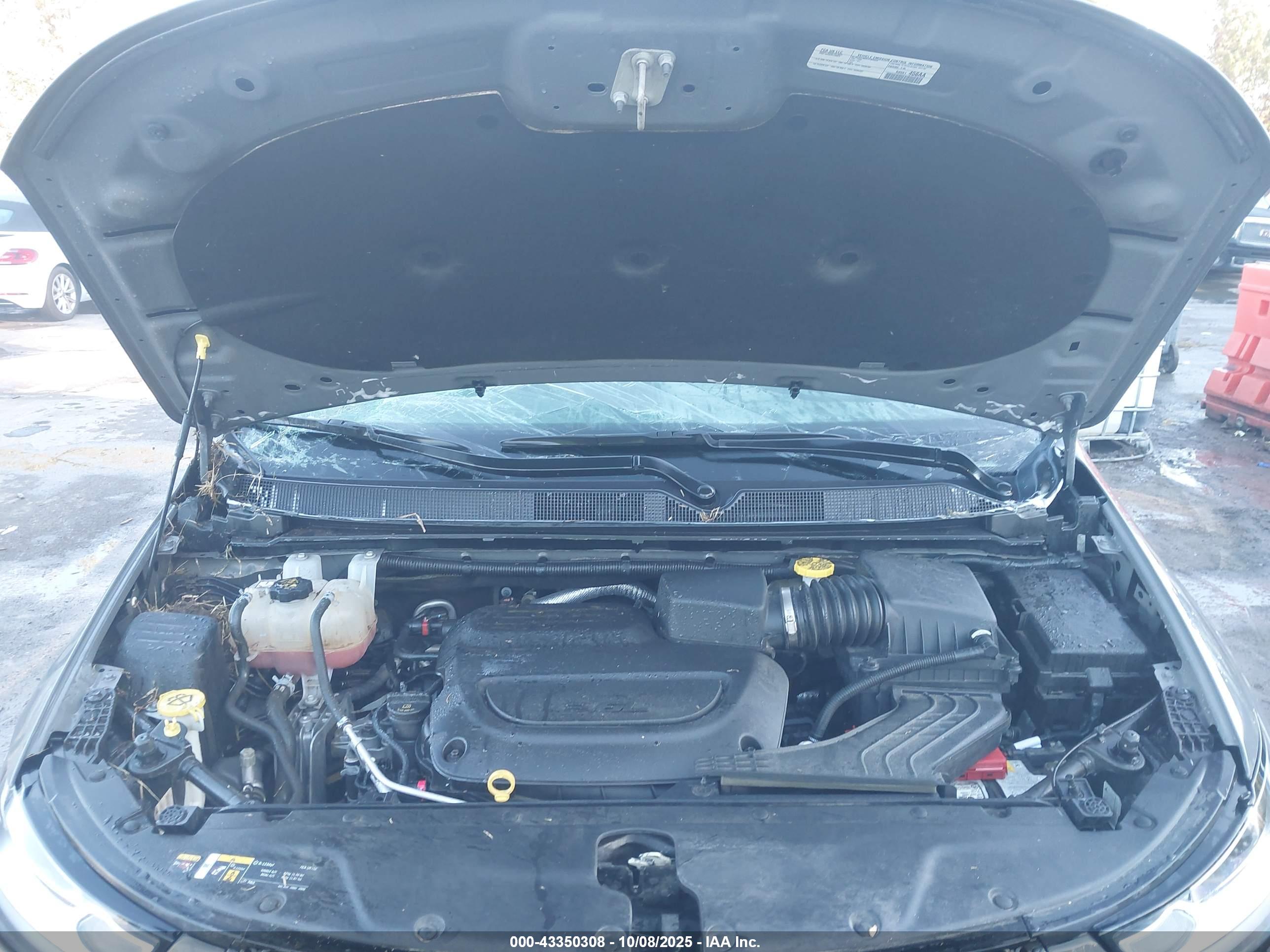 CHRYSLER PACIFICA image 10