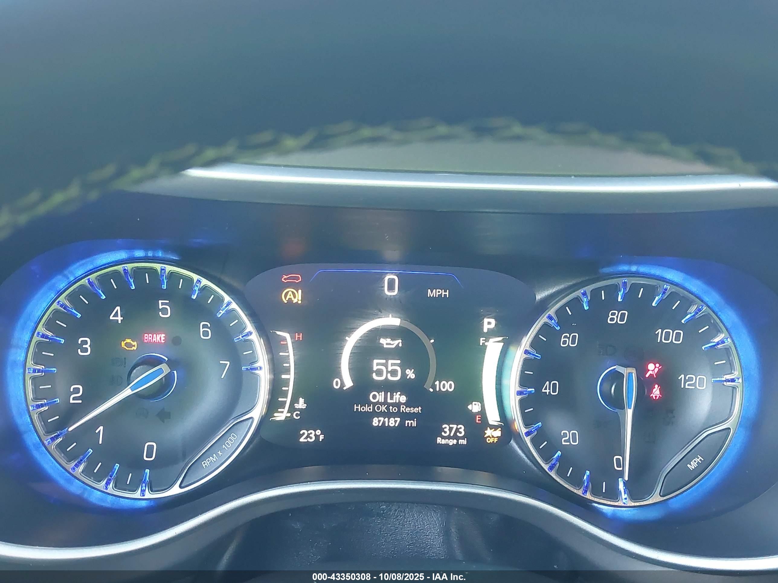 CHRYSLER PACIFICA image 7