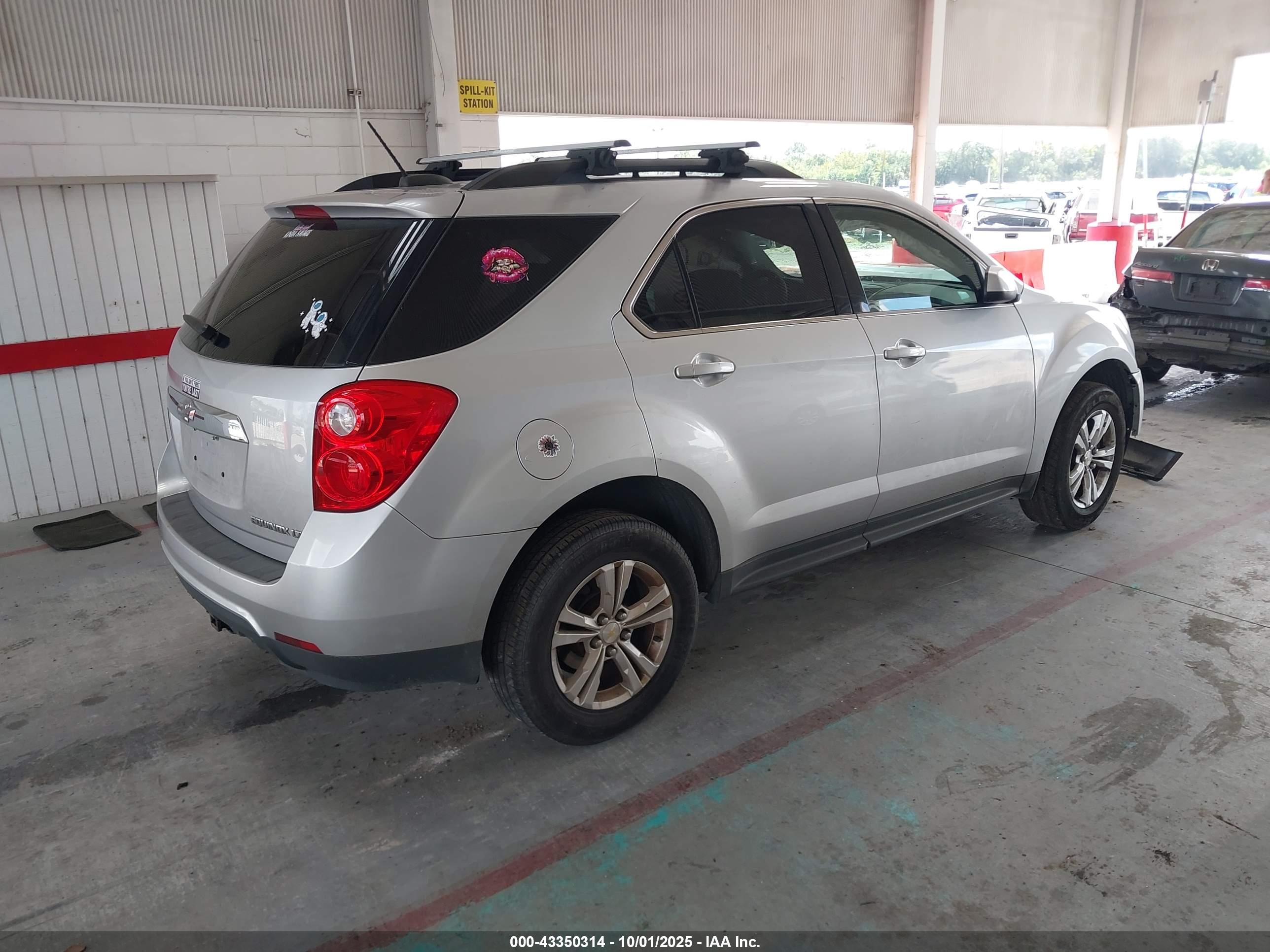 CHEVROLET EQUINOX image 4