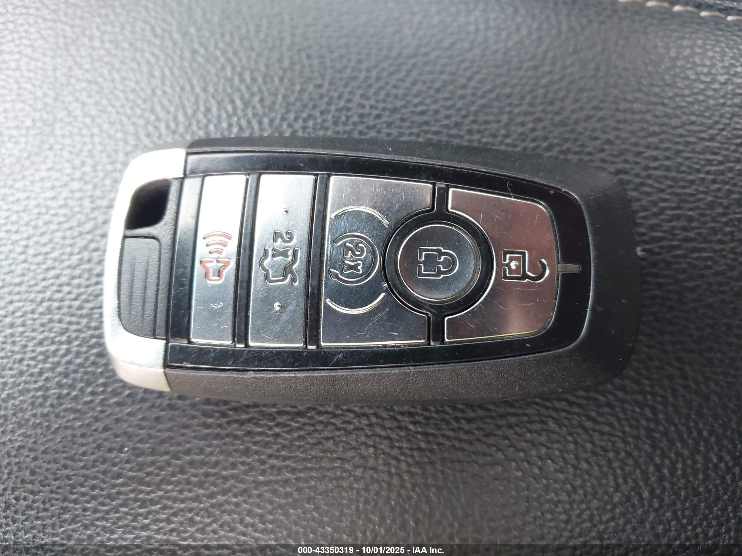 FORD FUSION image 11