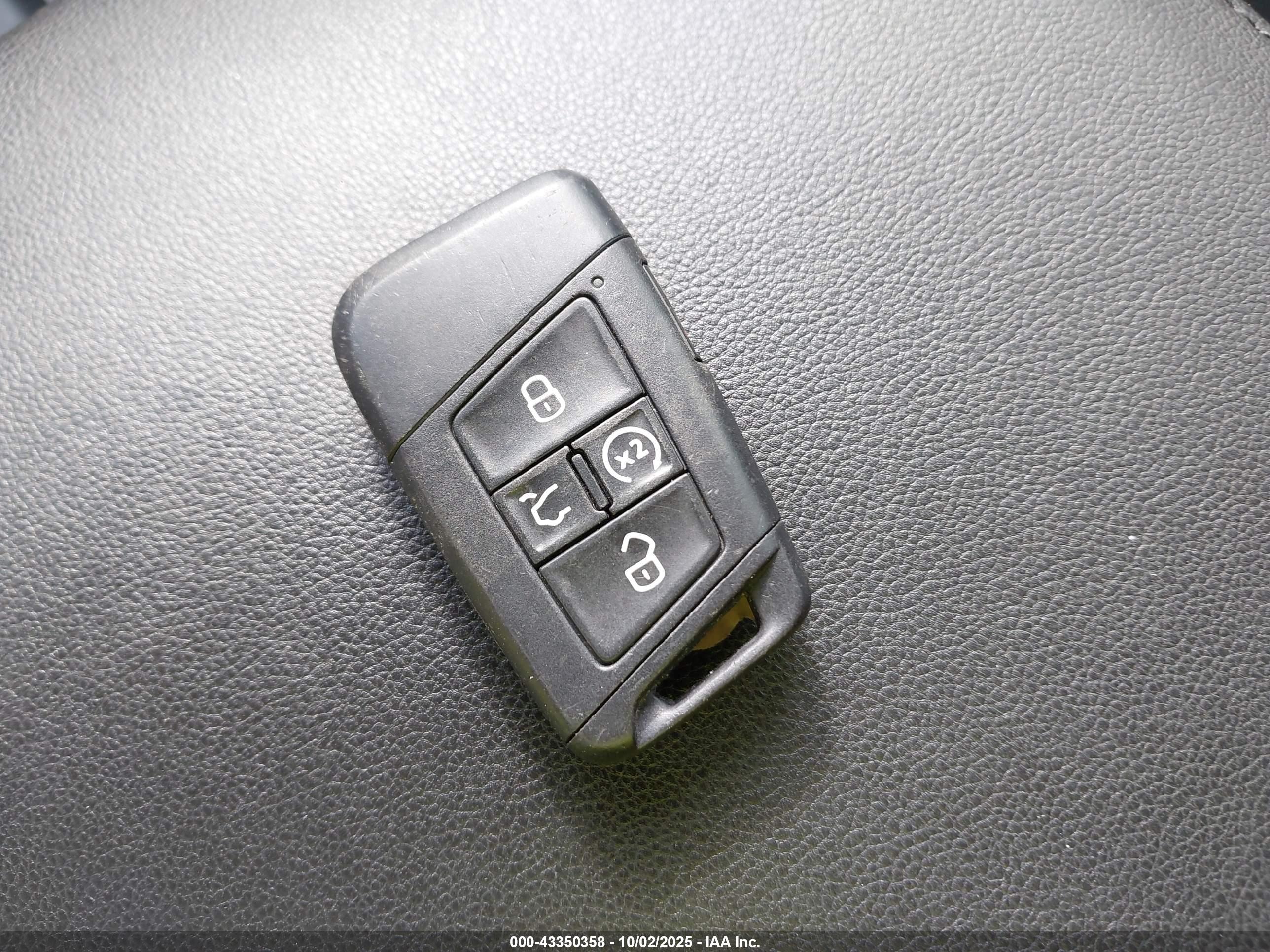 VOLKSWAGEN ATLAS image 11