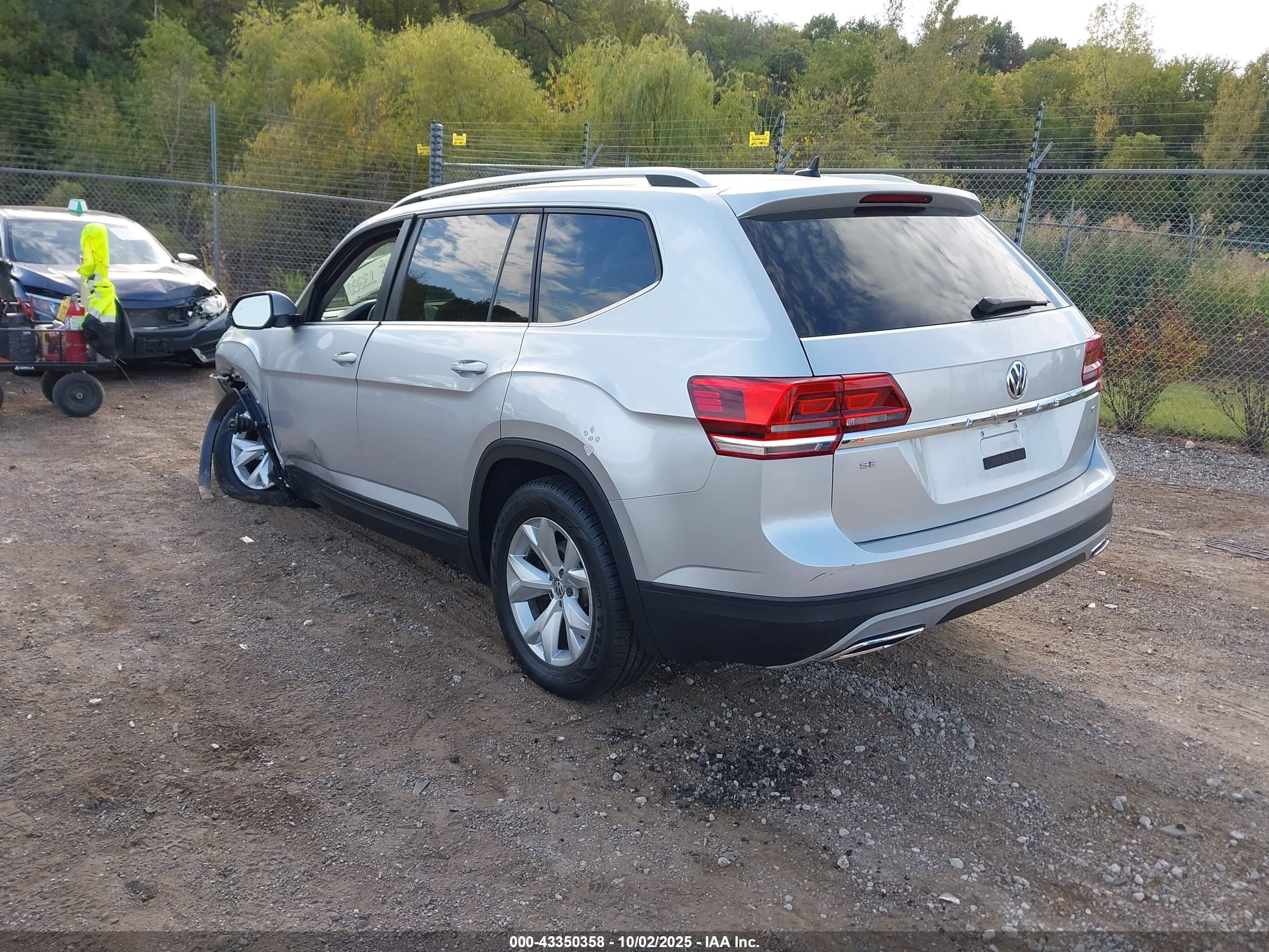 VOLKSWAGEN ATLAS image 3