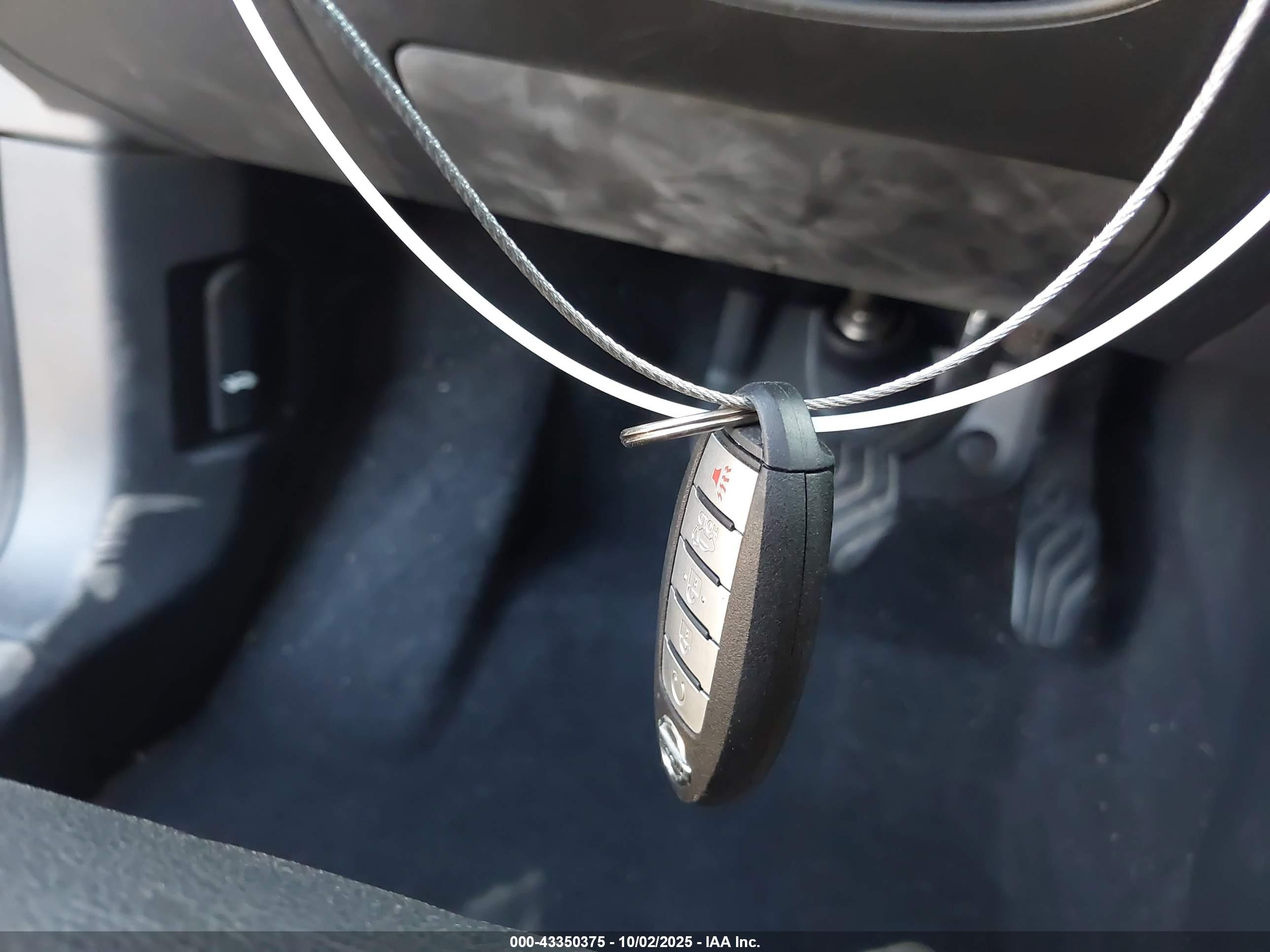 NISSAN ROGUE image 11