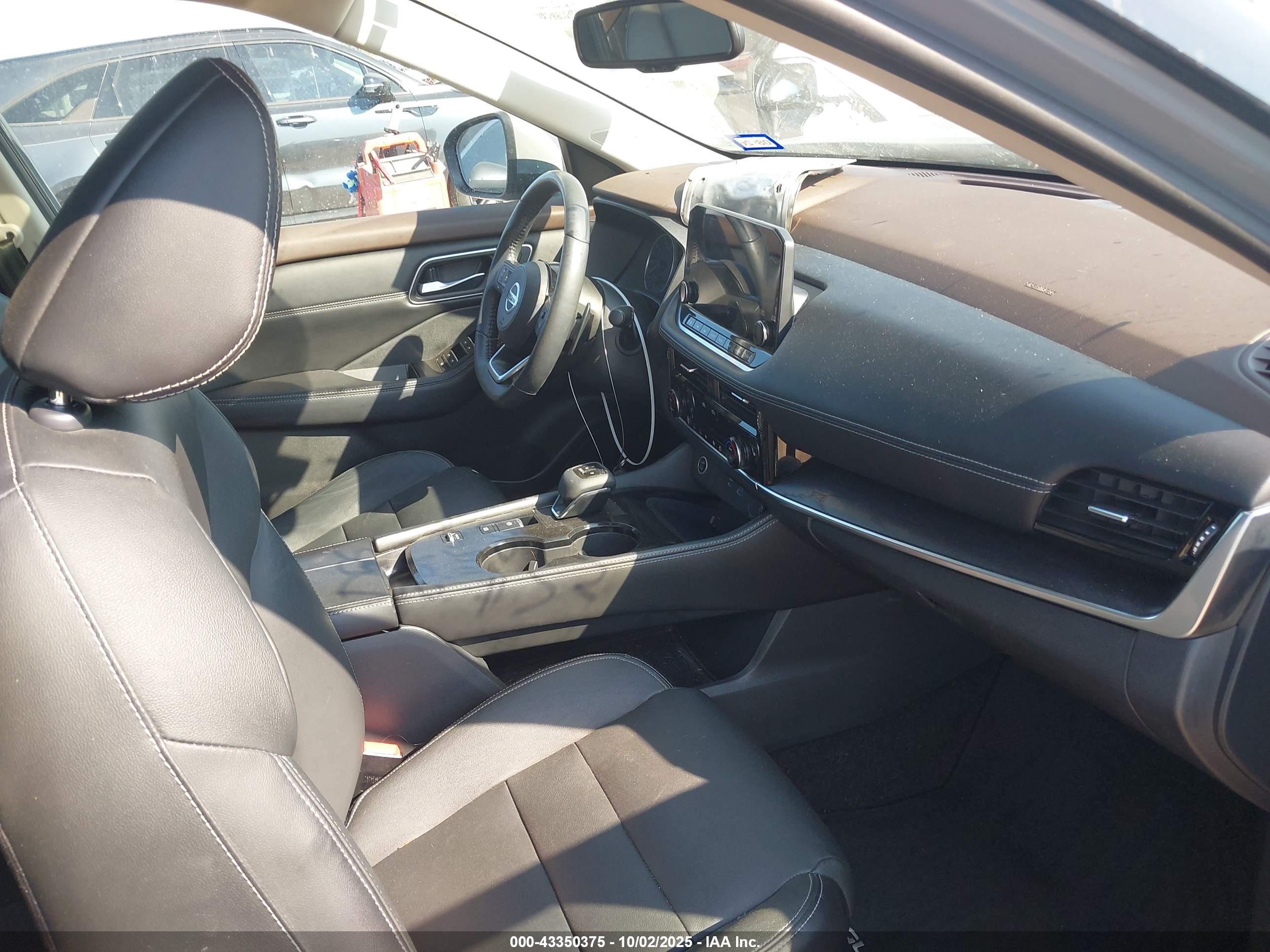 NISSAN ROGUE image 5