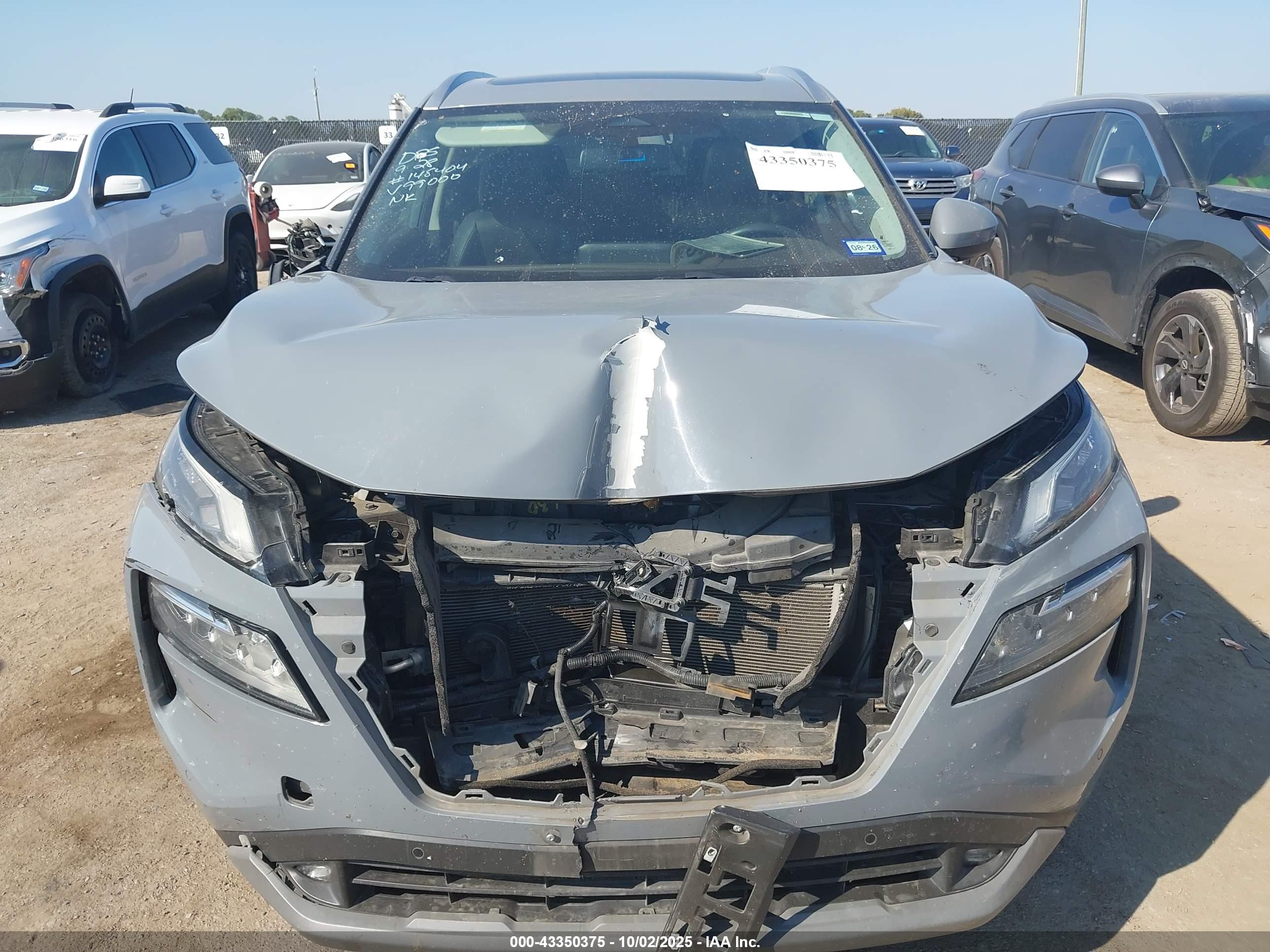 NISSAN ROGUE image 6