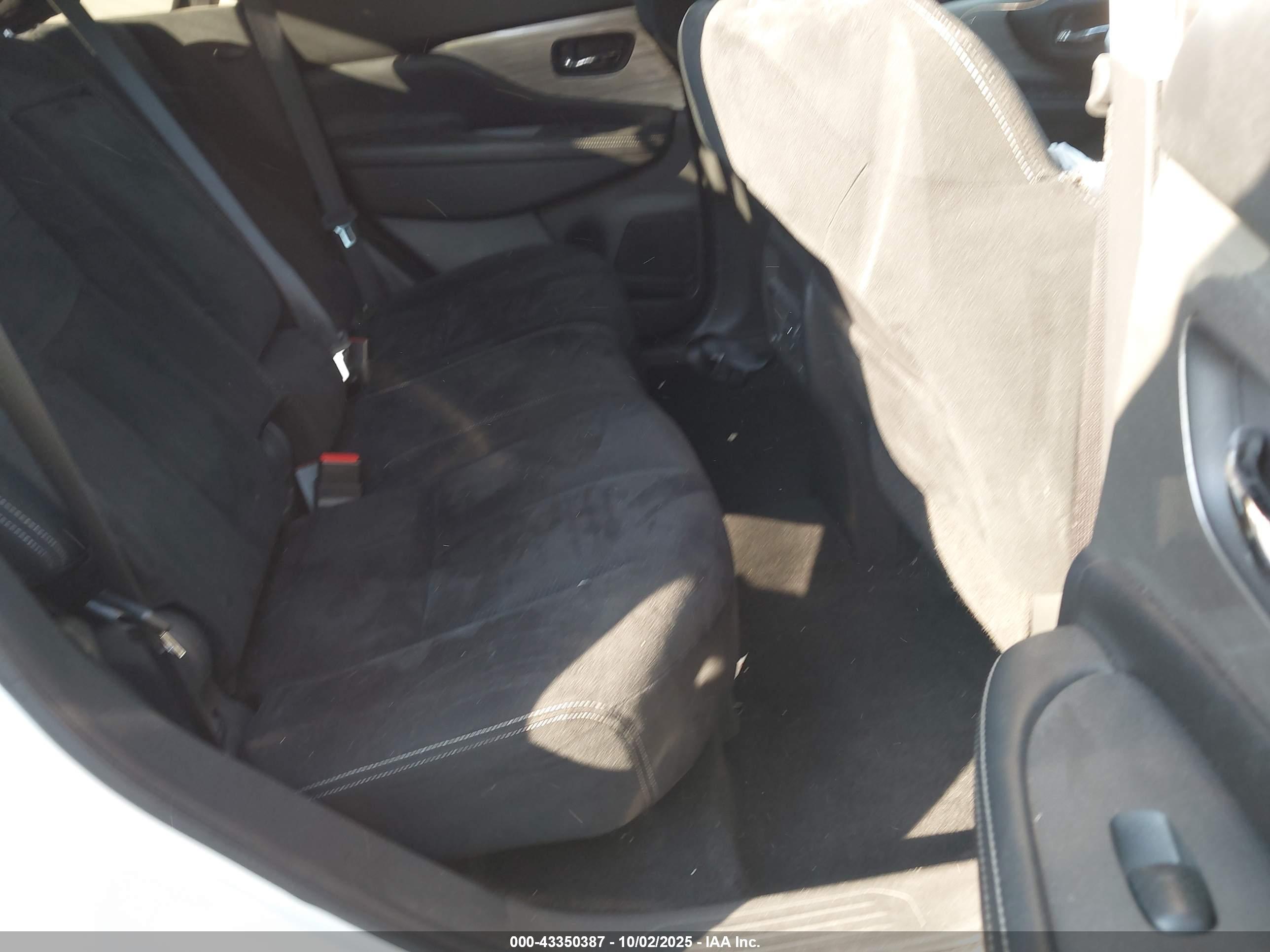 NISSAN MURANO image 8