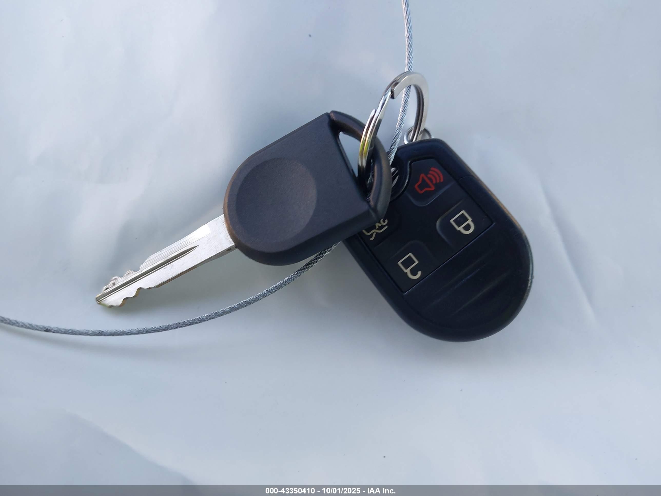 FORD ESCAPE image 11