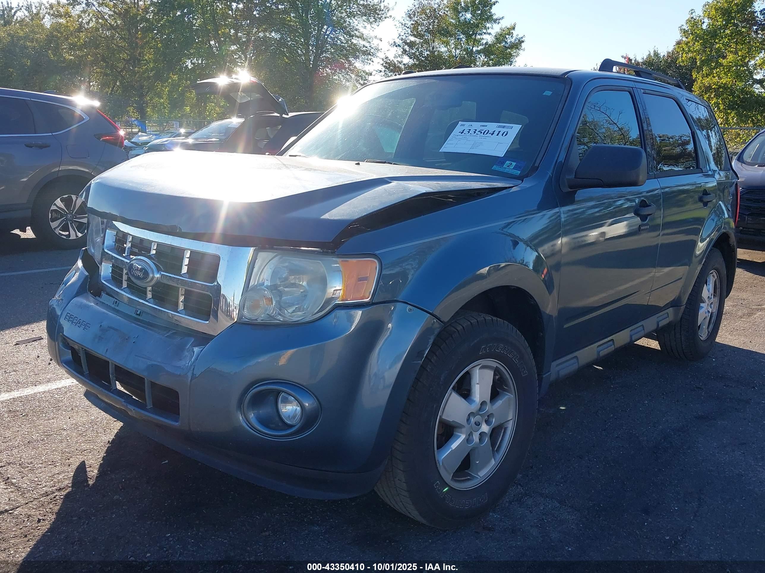FORD ESCAPE image 2