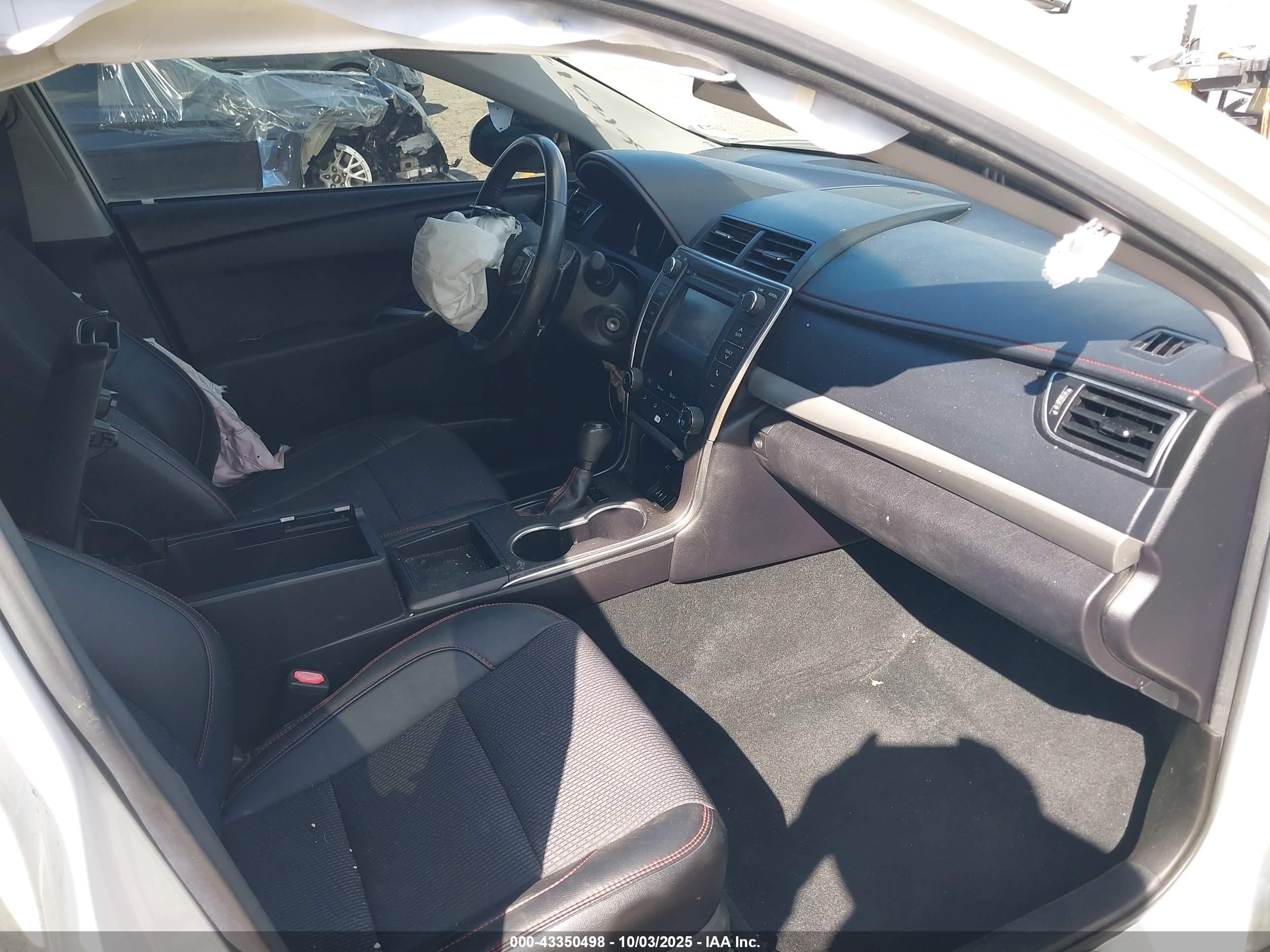 TOYOTA CAMRY image 5