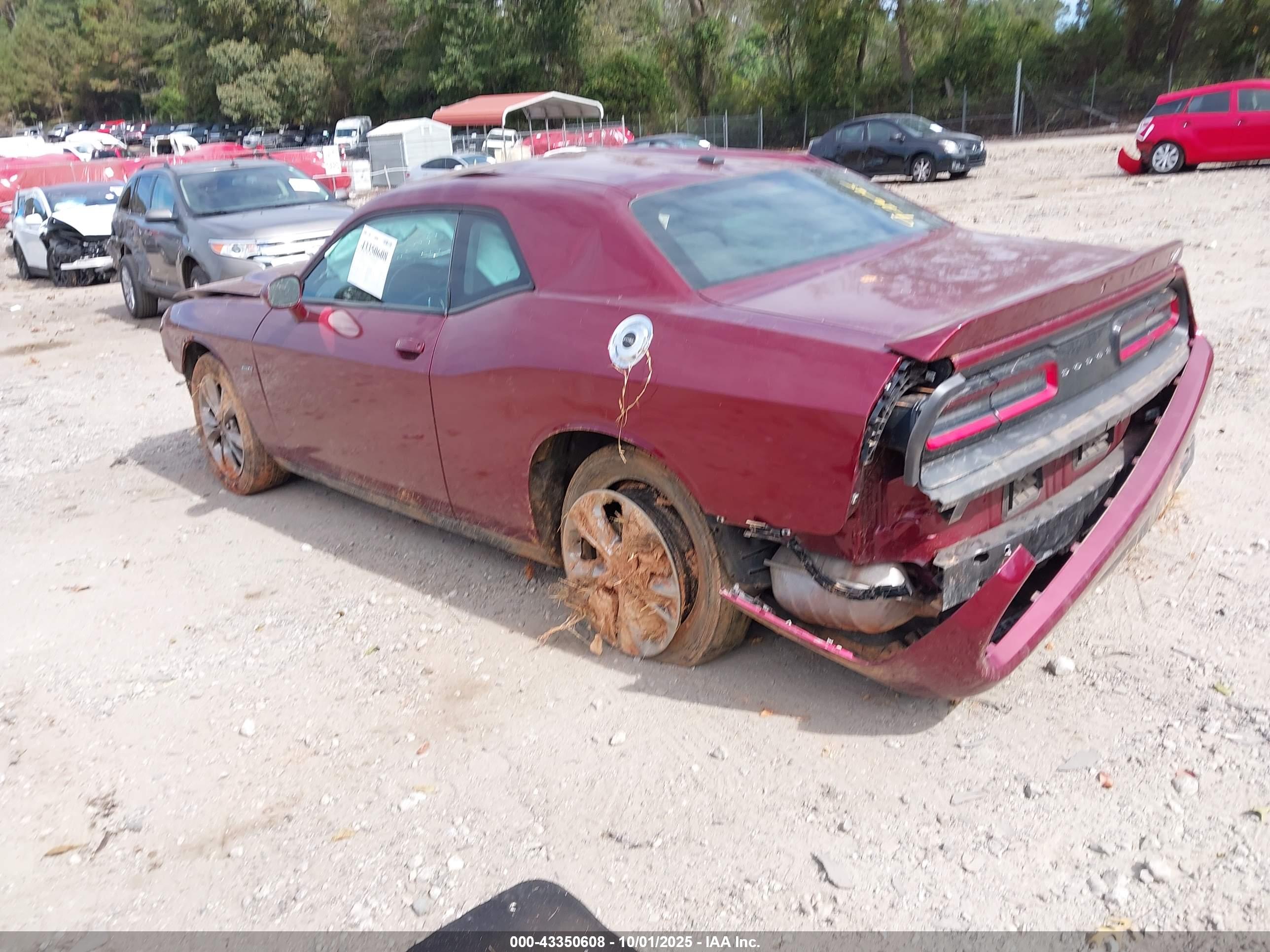 DODGE CHALLENGER image 3