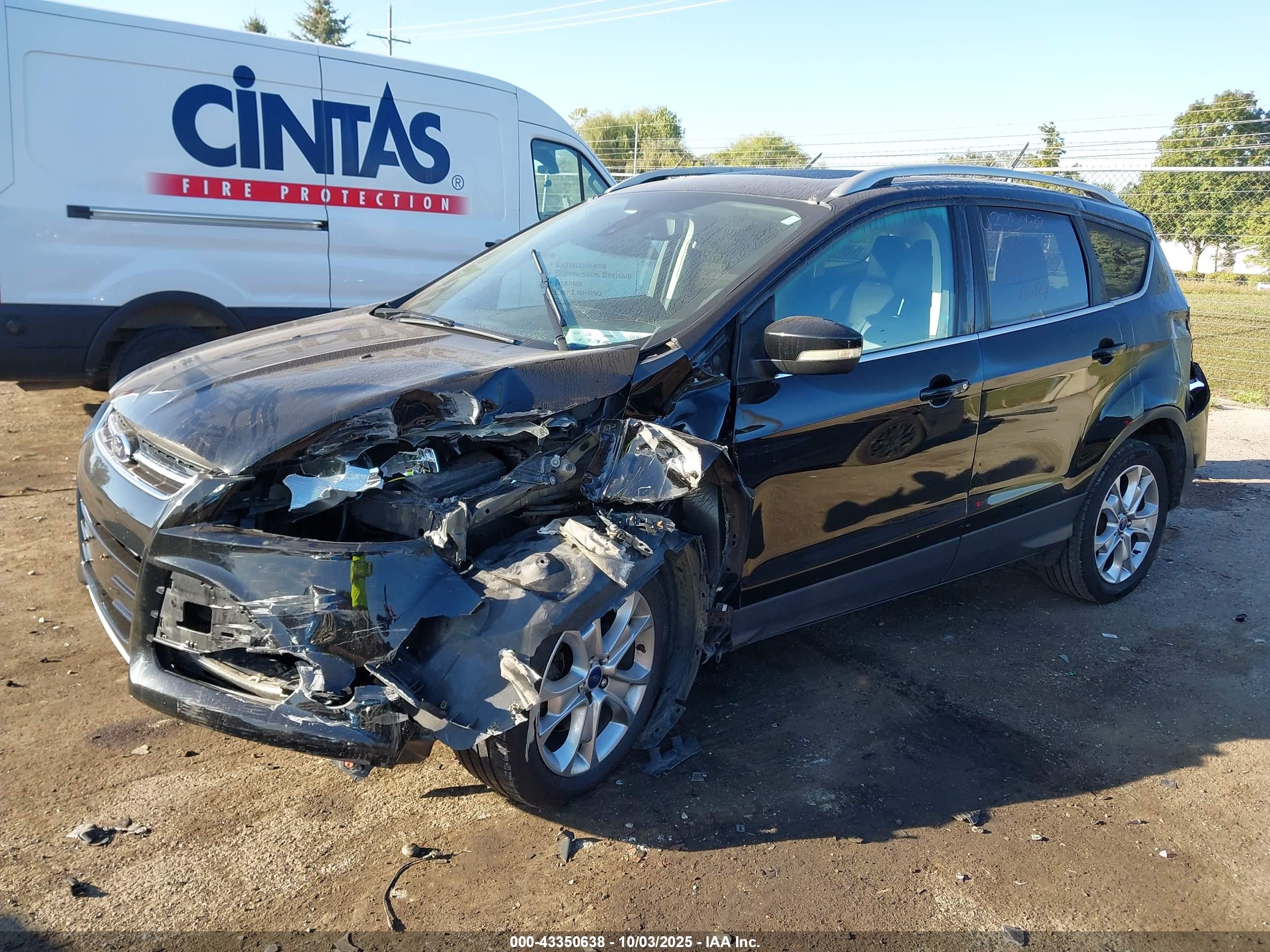 FORD ESCAPE image 2