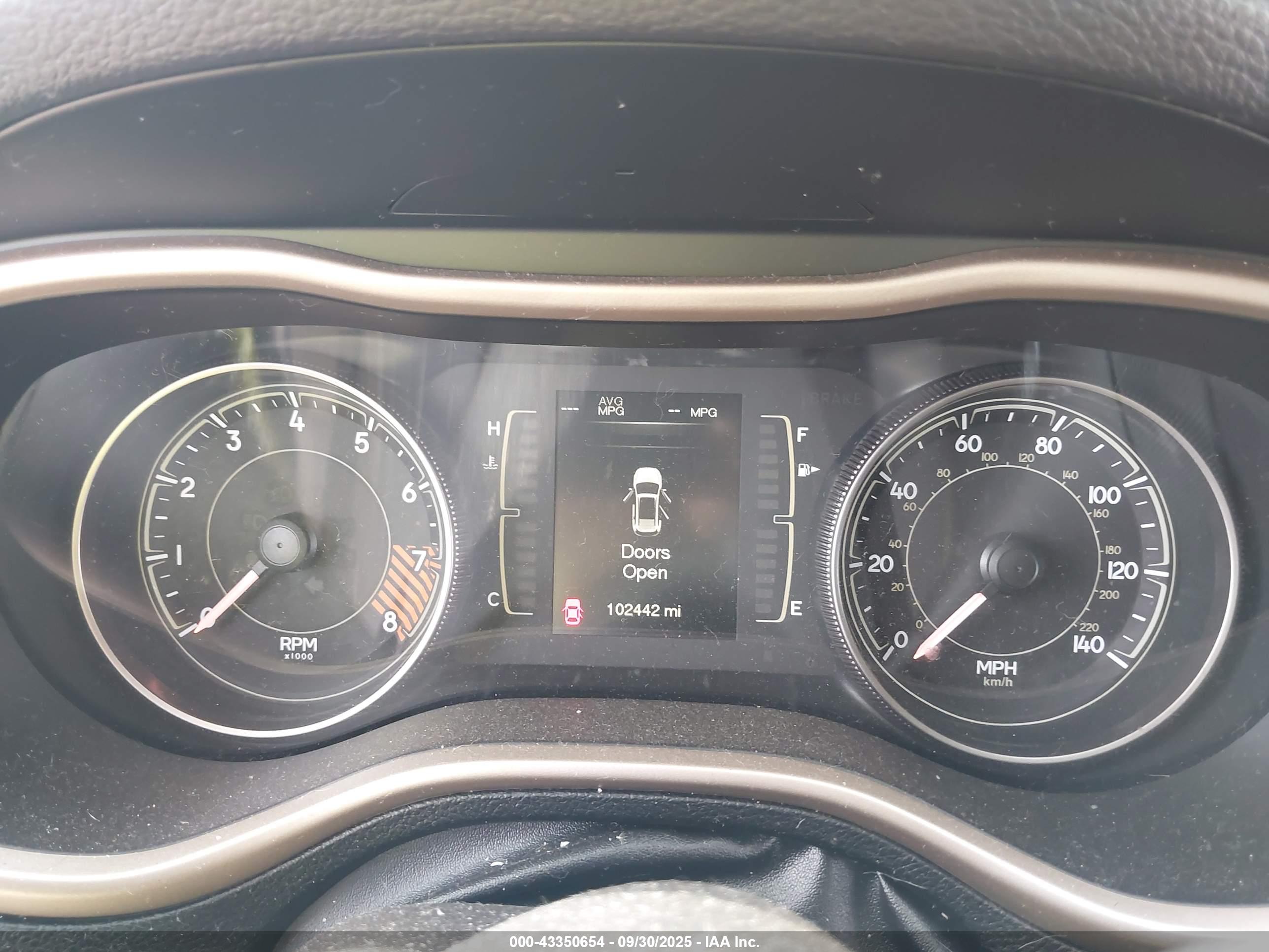 JEEP CHEROKEE image 7