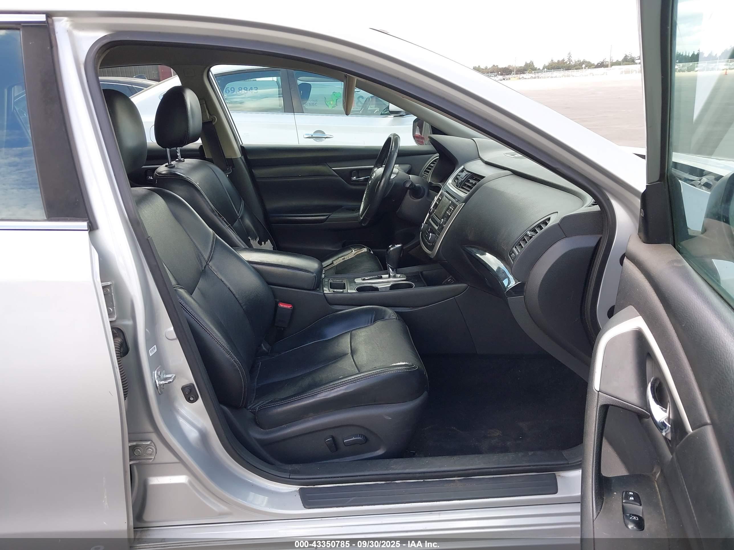 NISSAN ALTIMA image 5