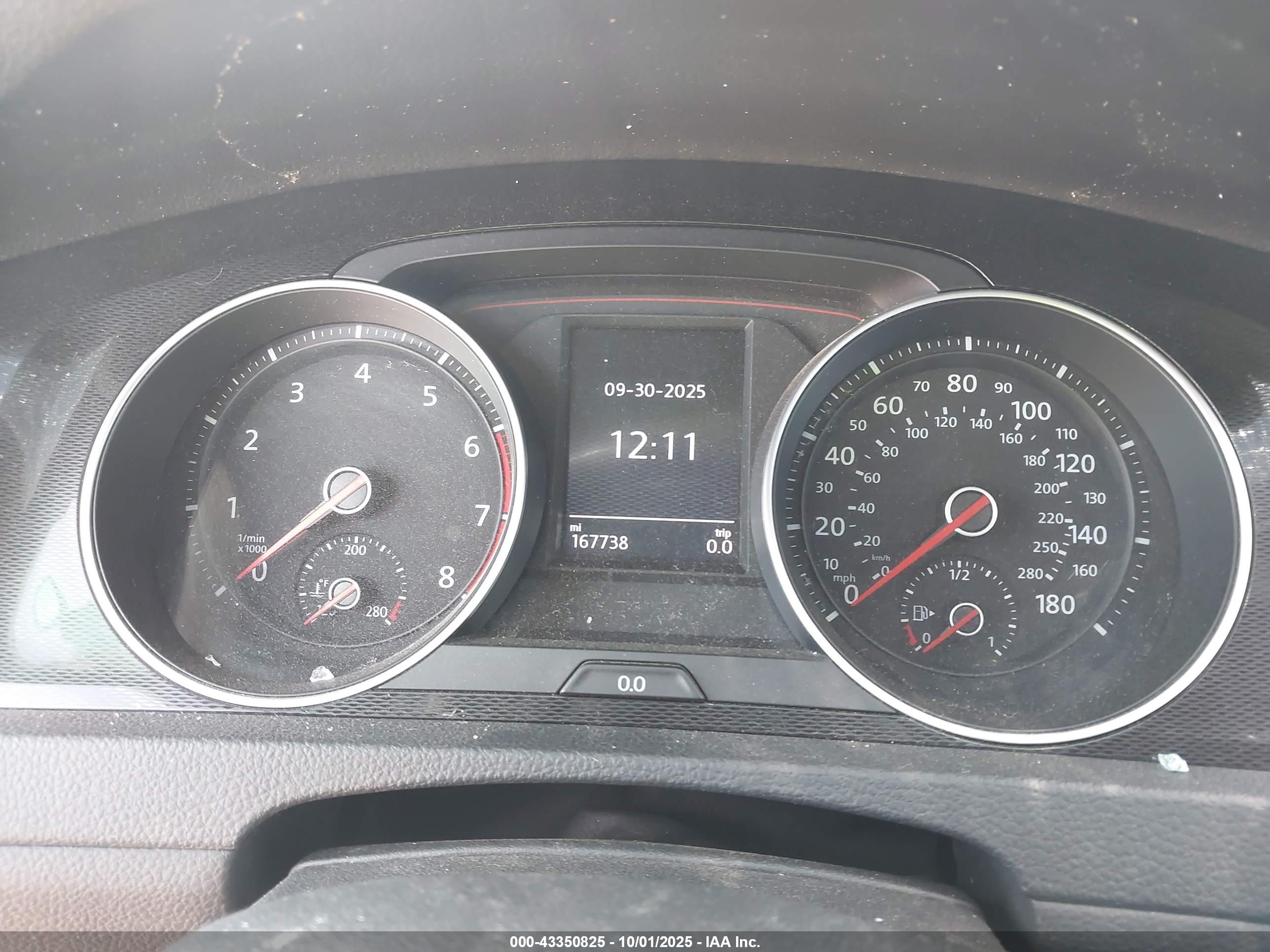 VOLKSWAGEN GOLF image 7