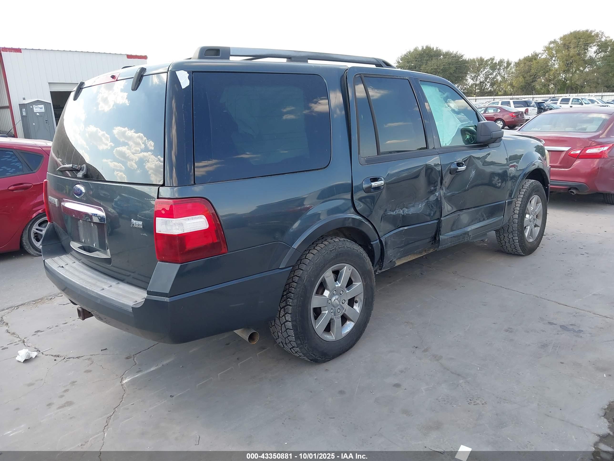 FORD EXPEDITION image 4