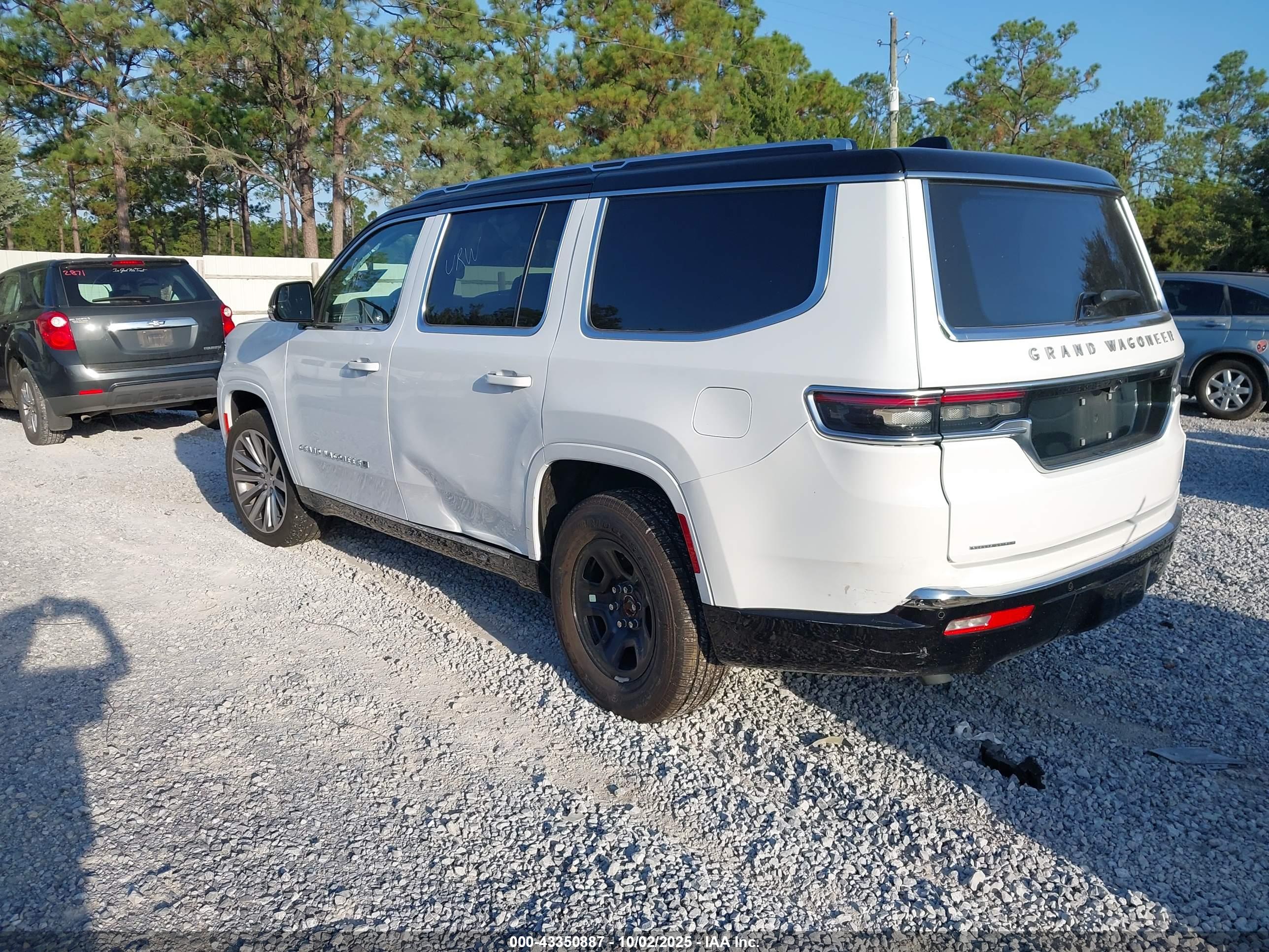 JEEP GRAND image 3