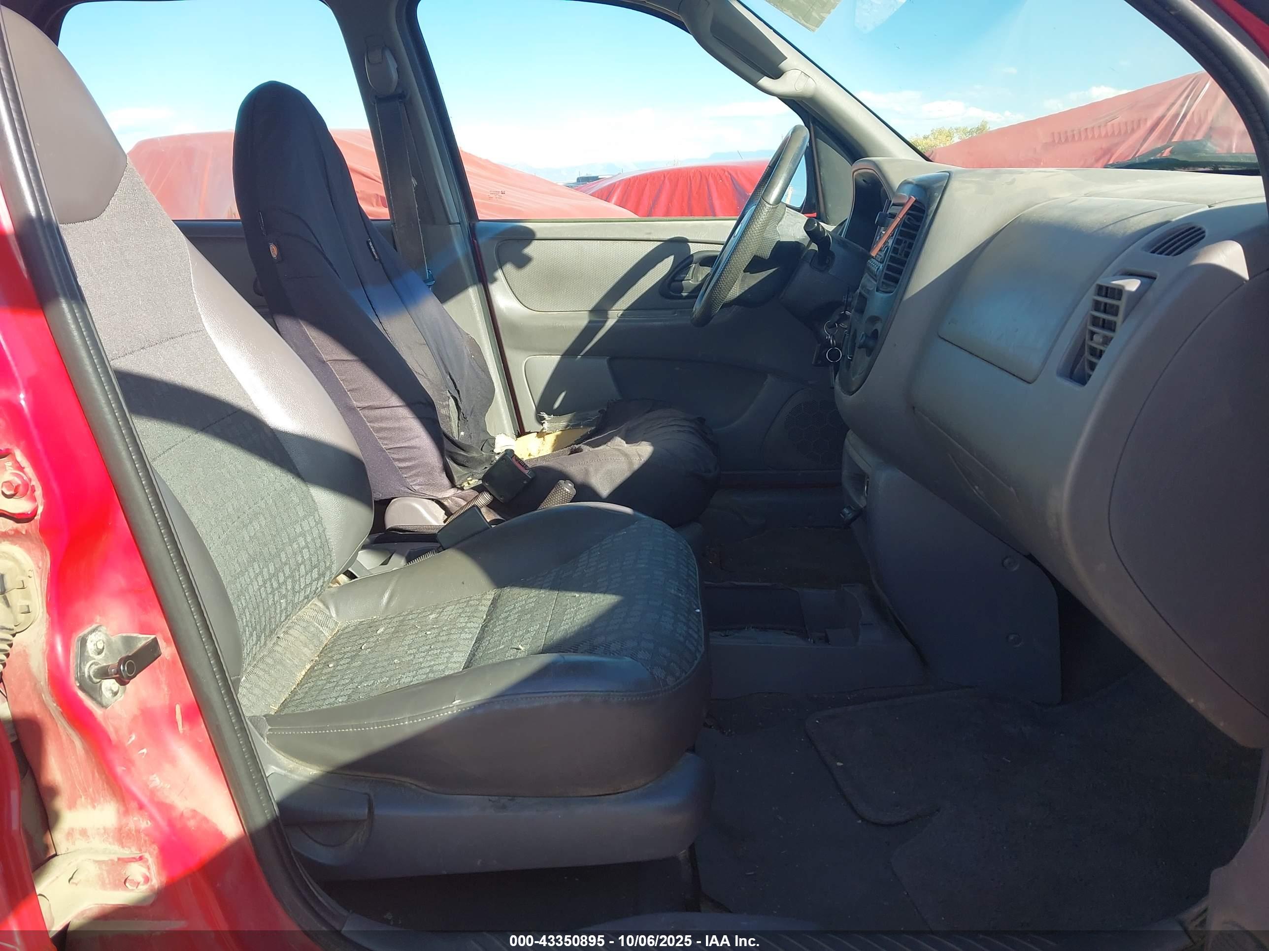 FORD ESCAPE image 5