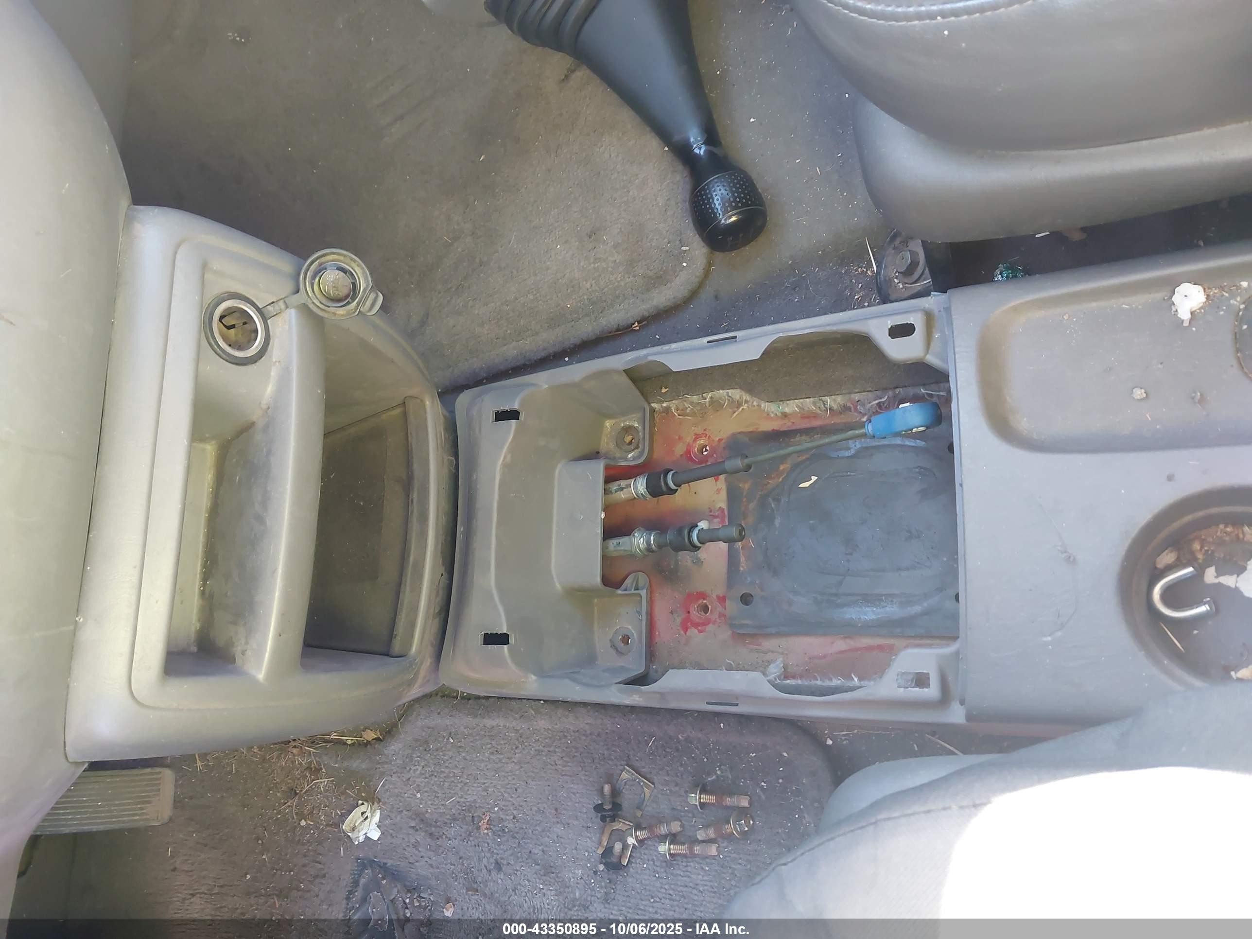 FORD ESCAPE image 6