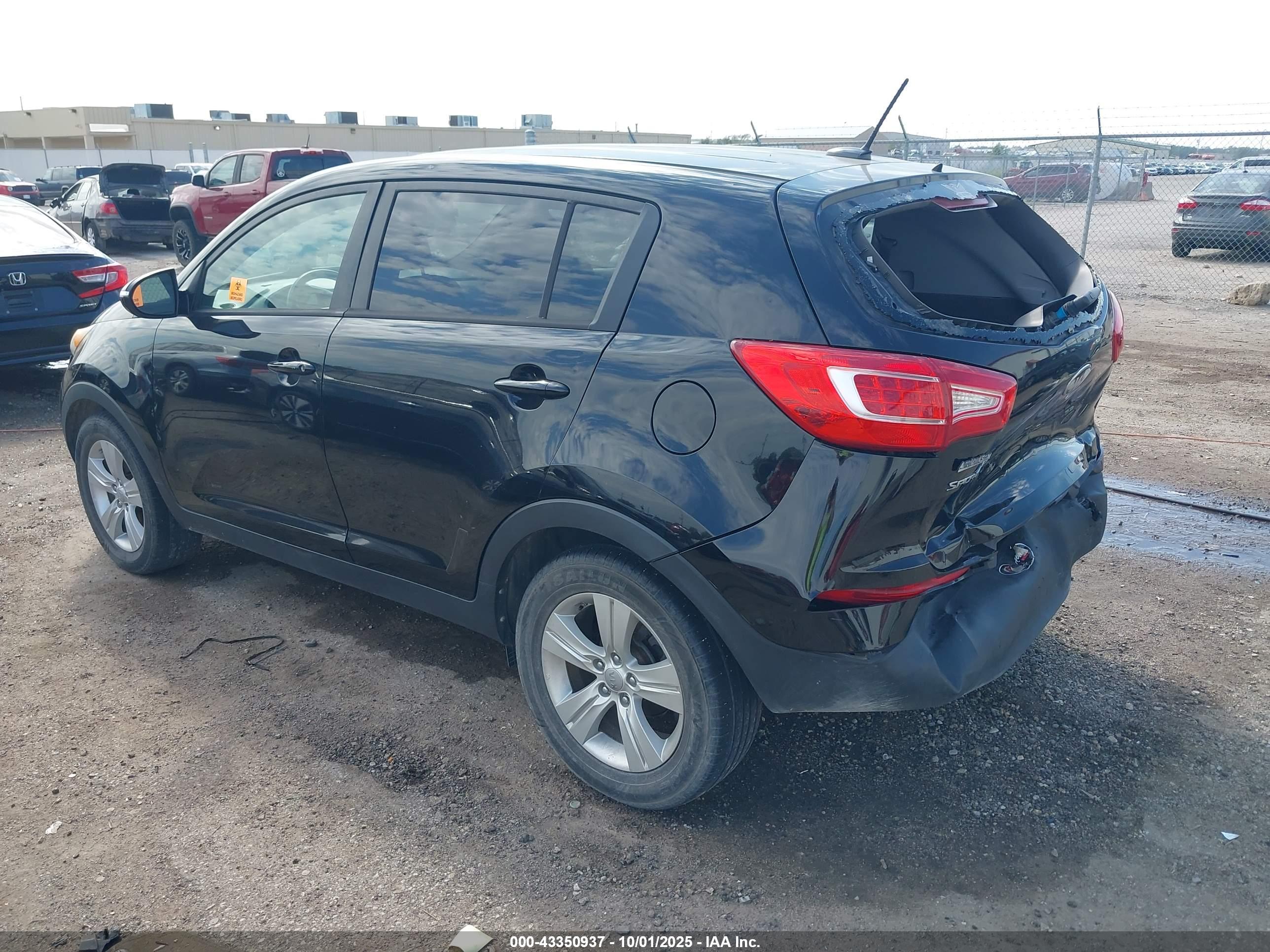 KIA SPORTAGE image 3