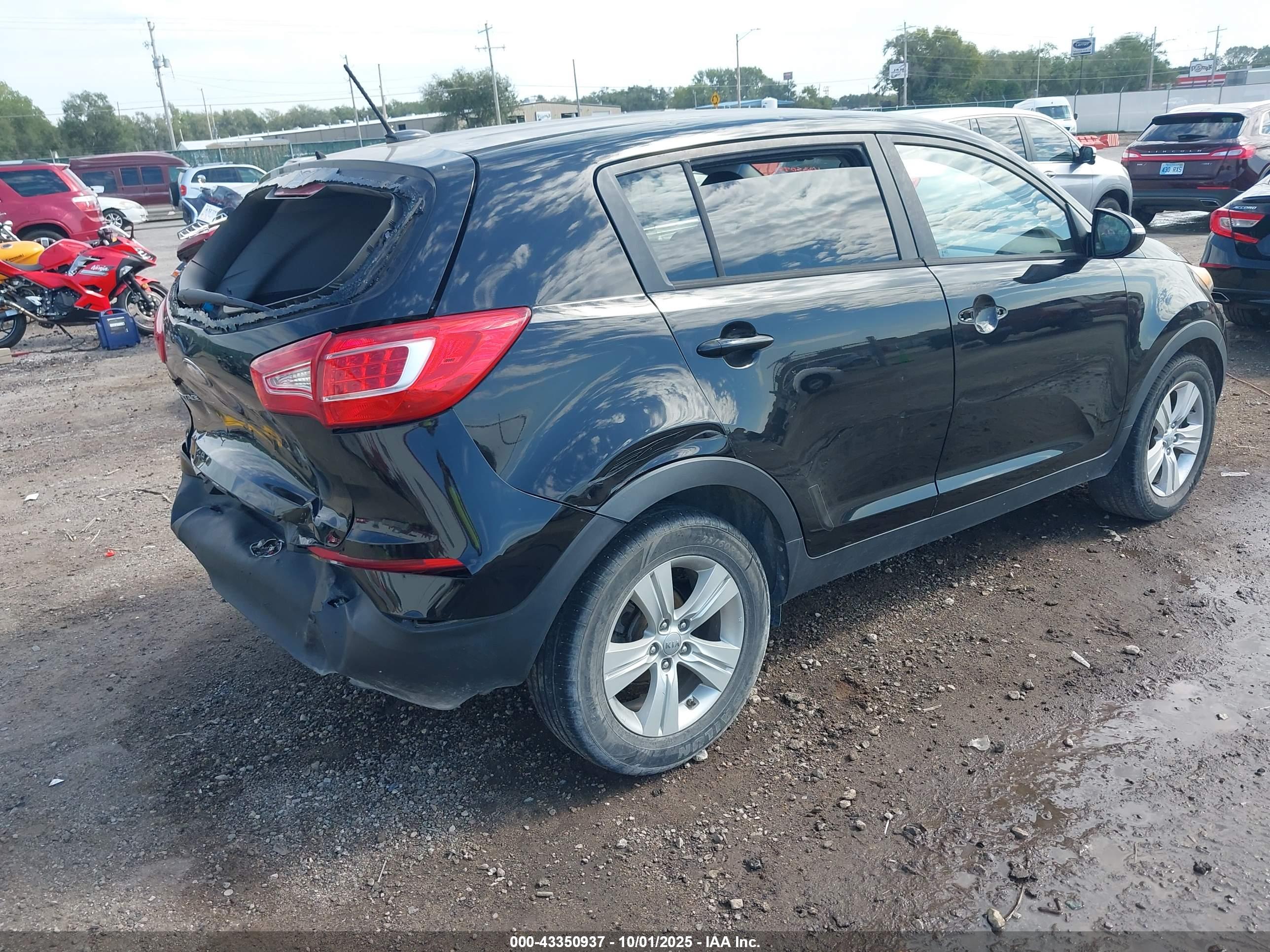 KIA SPORTAGE image 4
