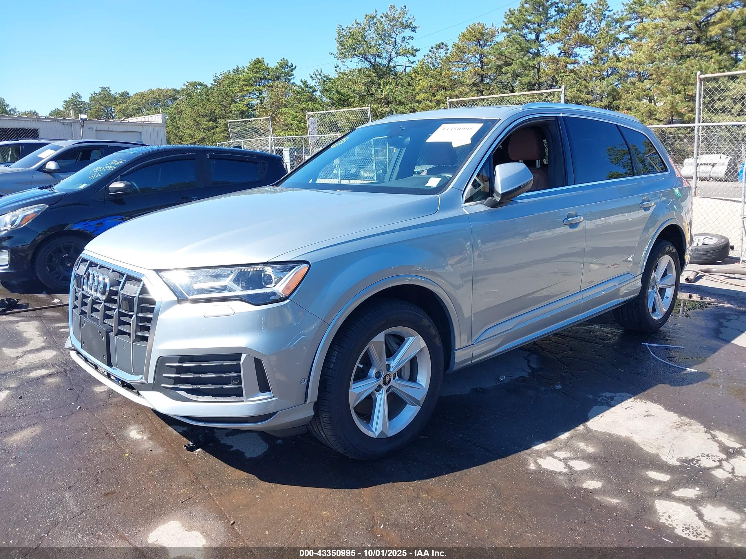 AUDI Q7 image 2