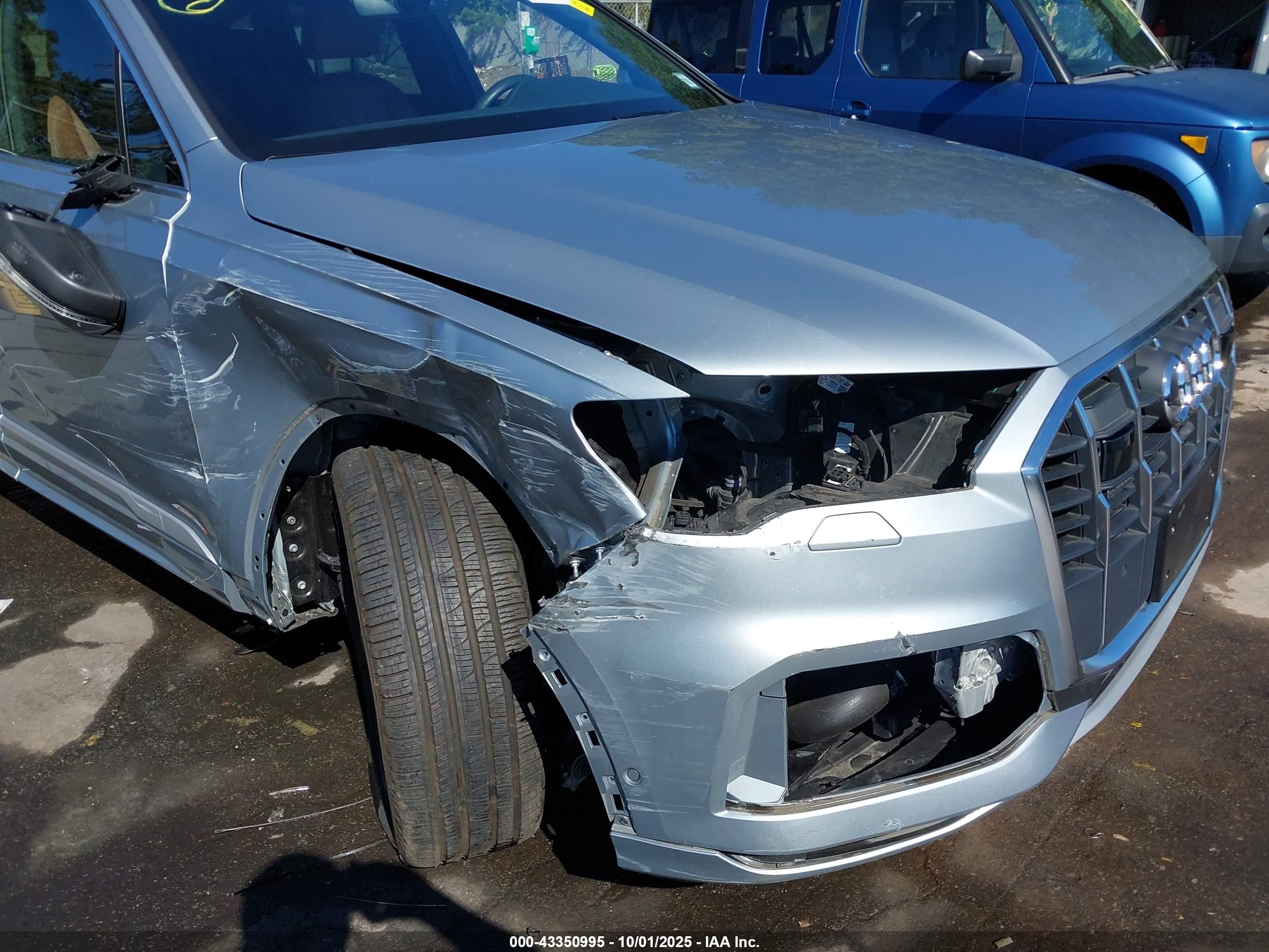 AUDI Q7 image 6