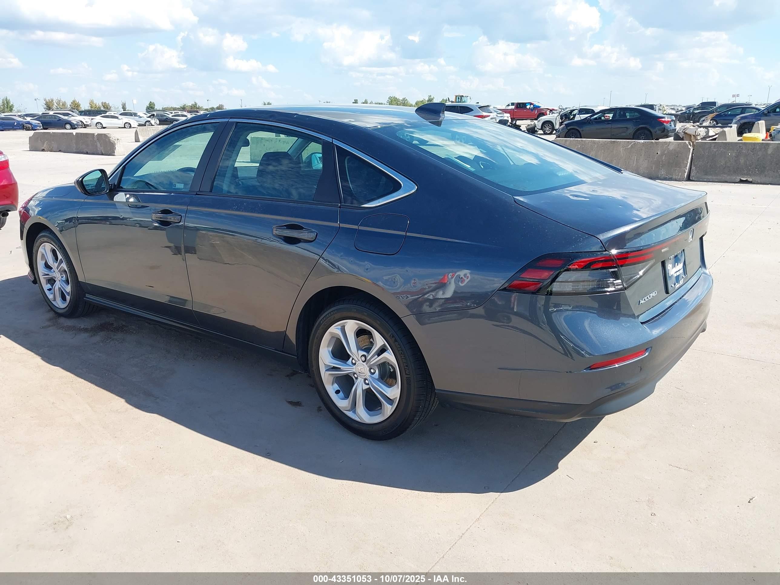 HONDA ACCORD image 3