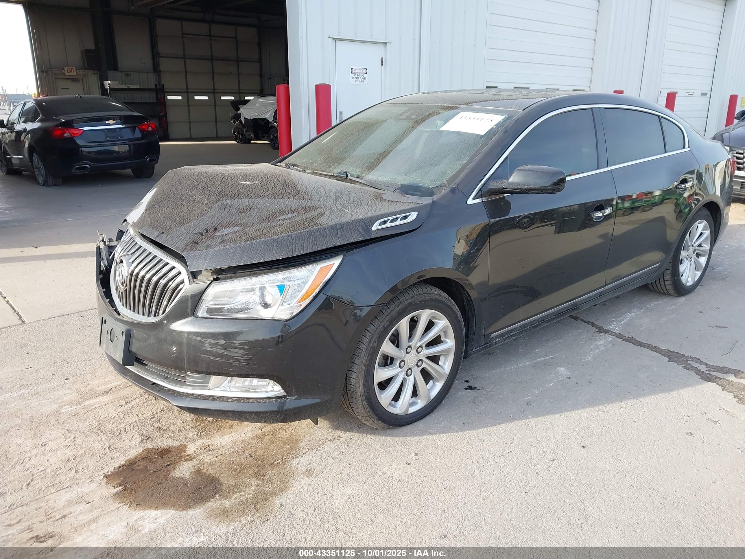 BUICK LACROSSE image 2
