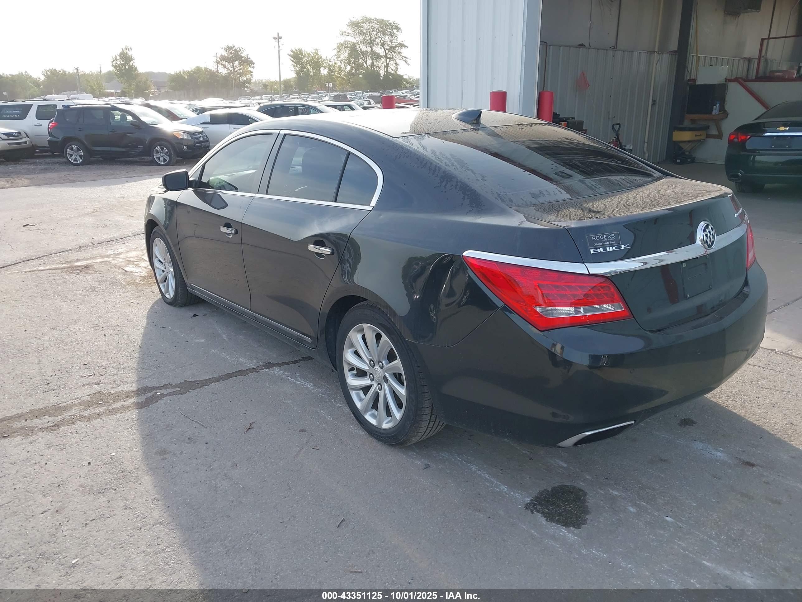 BUICK LACROSSE image 3