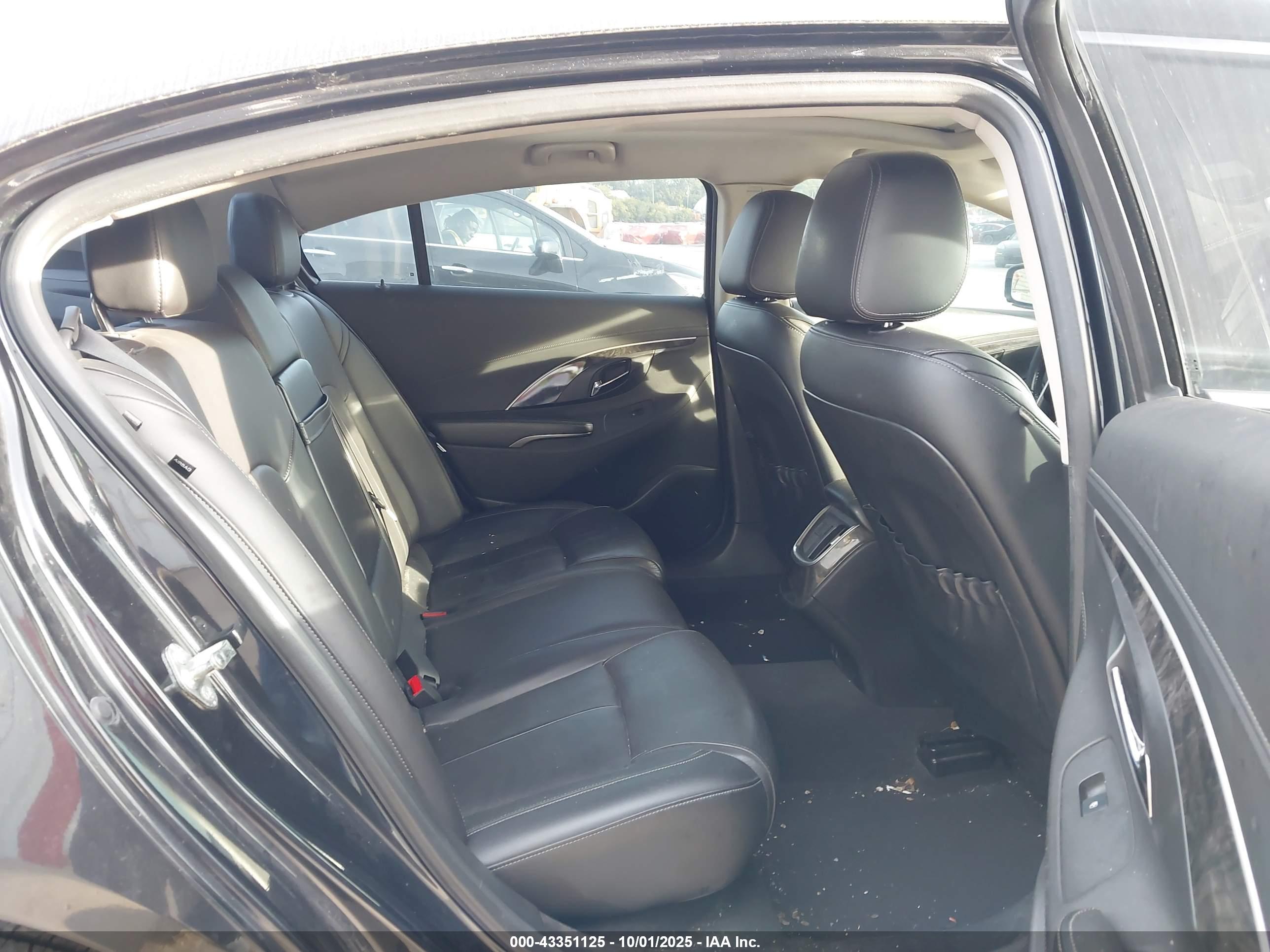 BUICK LACROSSE image 8
