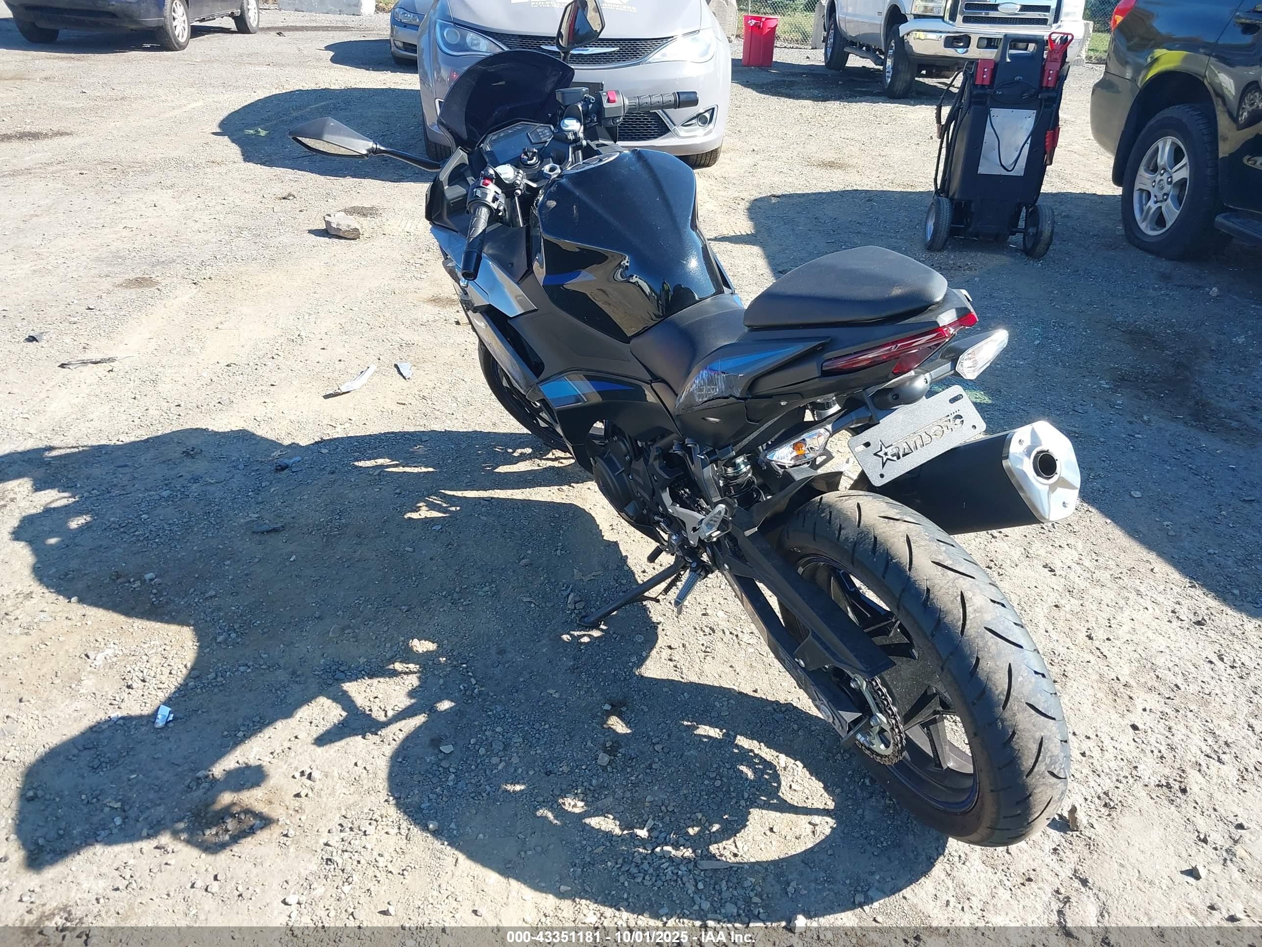 KAWASAKI EX500 image 3