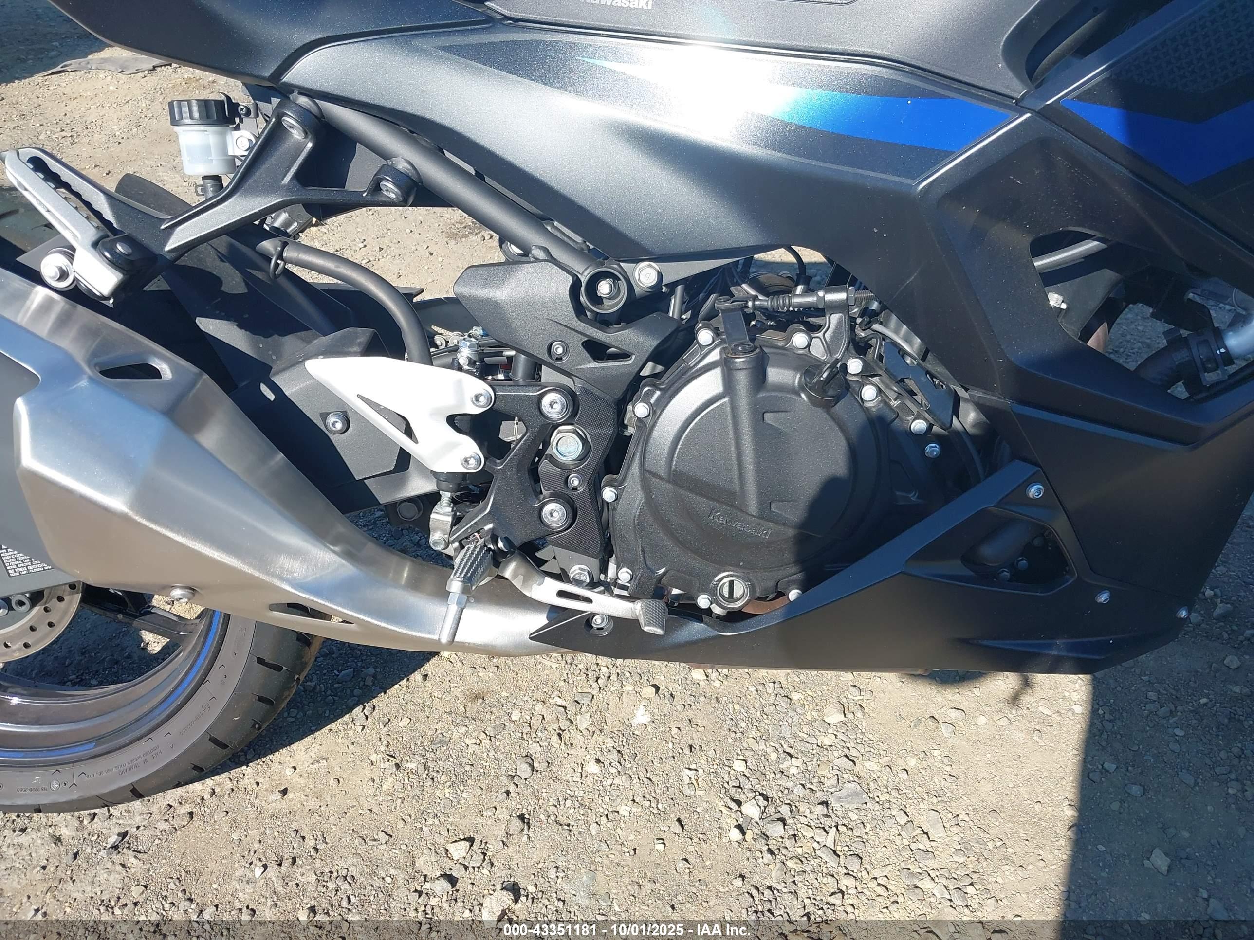 KAWASAKI EX500 image 8
