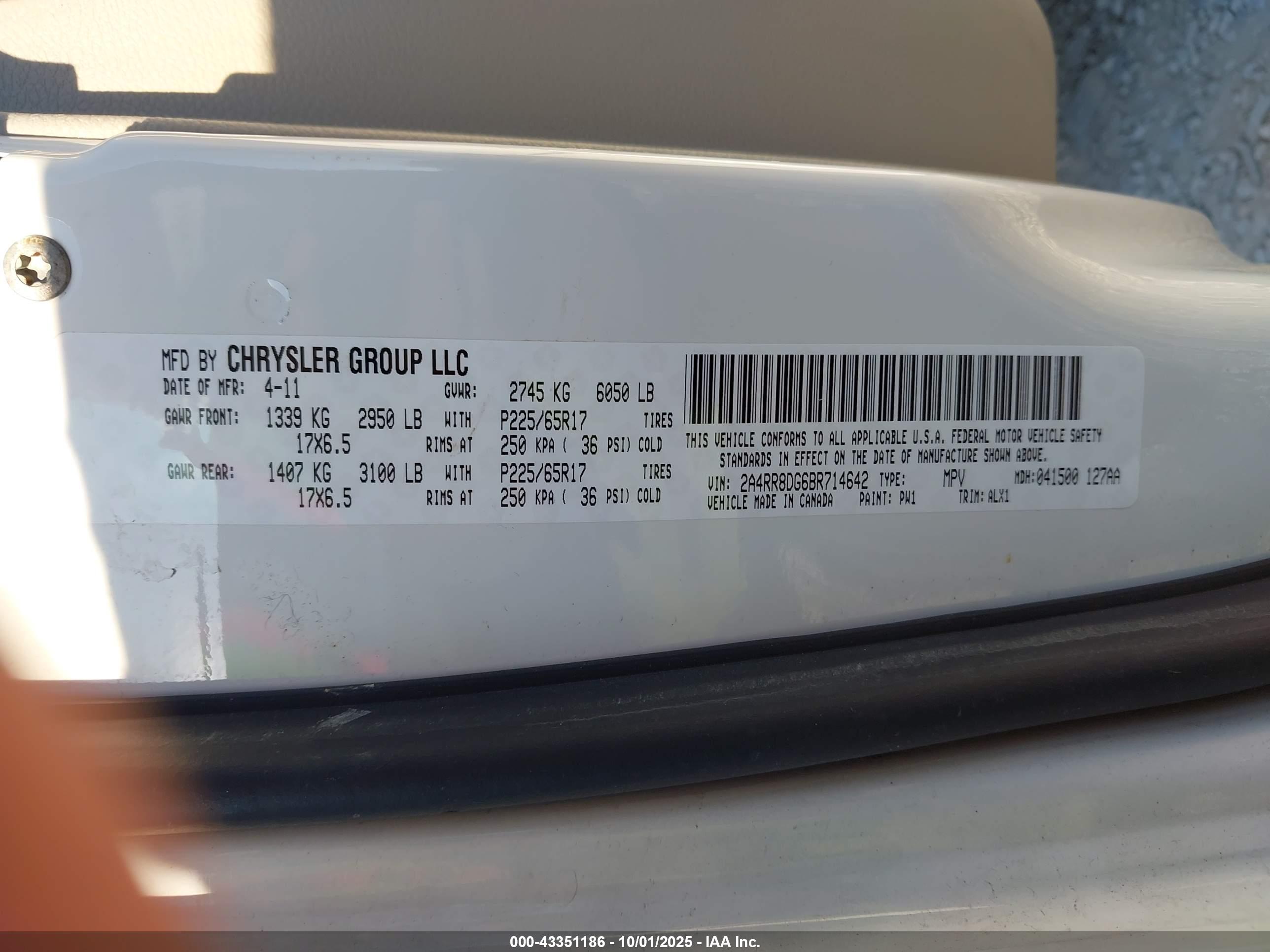 CHRYSLER TOWN image 9