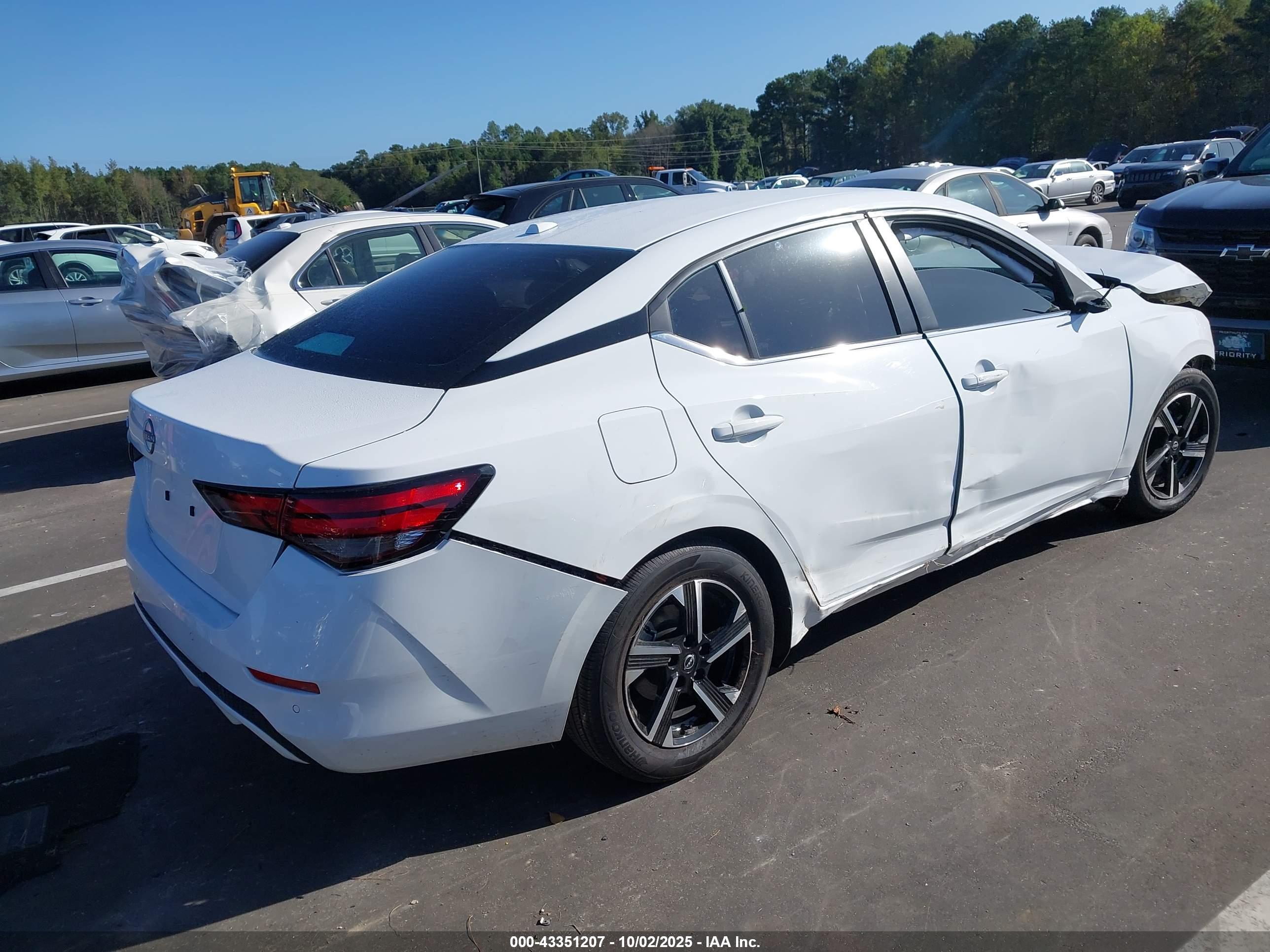 NISSAN SENTRA image 4