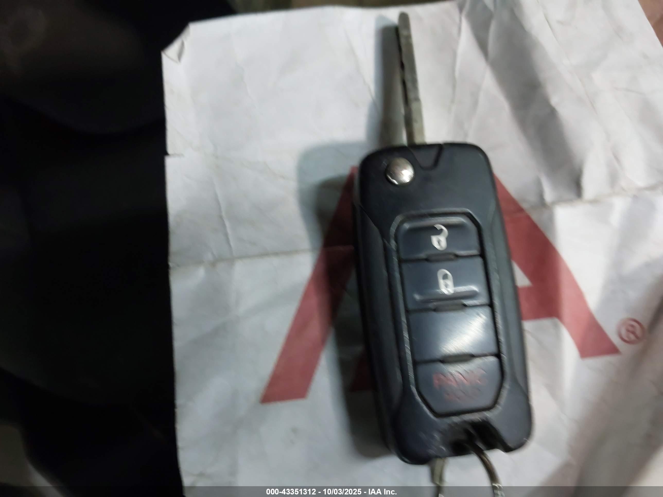 JEEP RENEGADE image 11